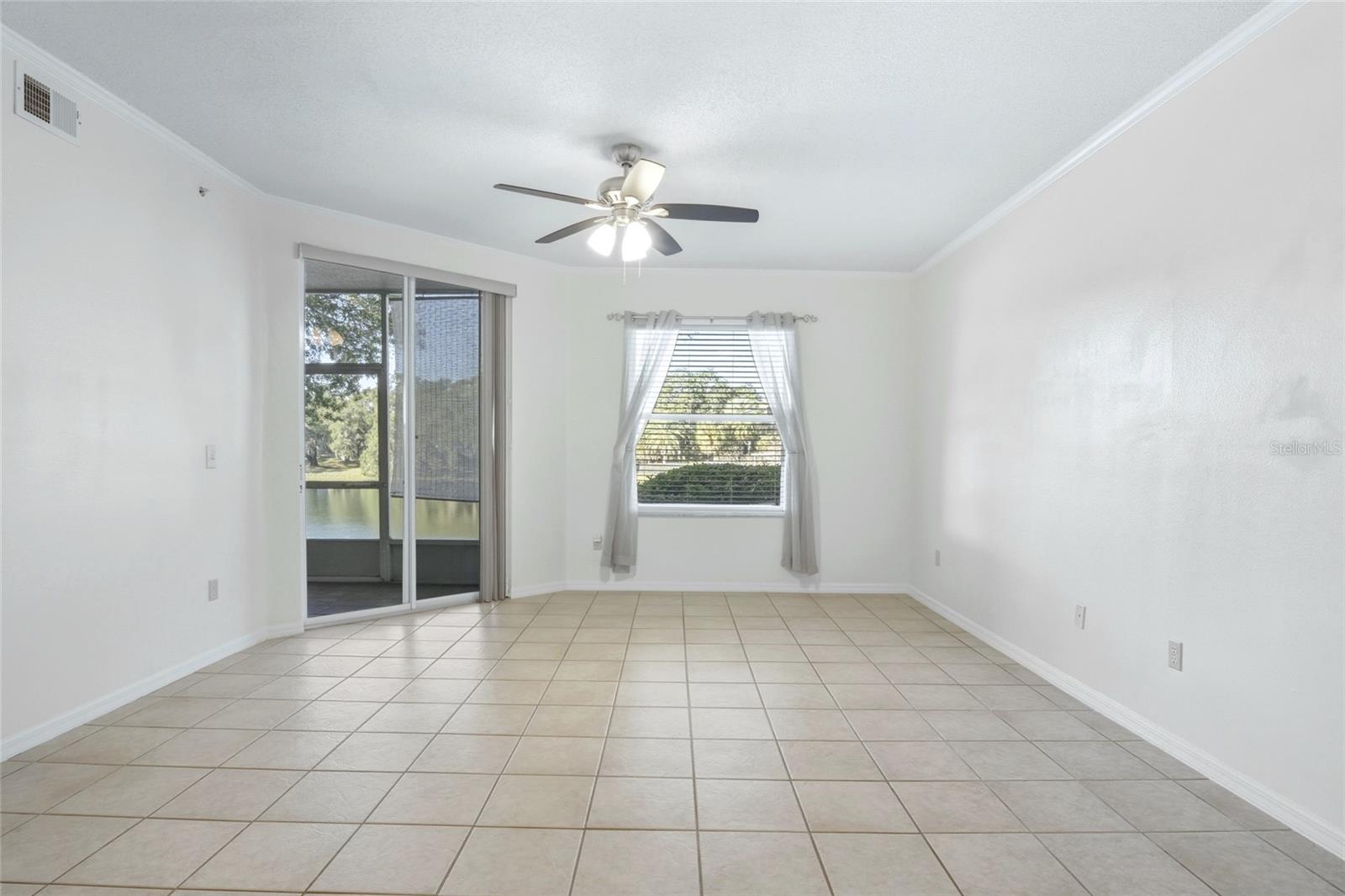 Image 11 of 38 For 570 Cranes Way 140