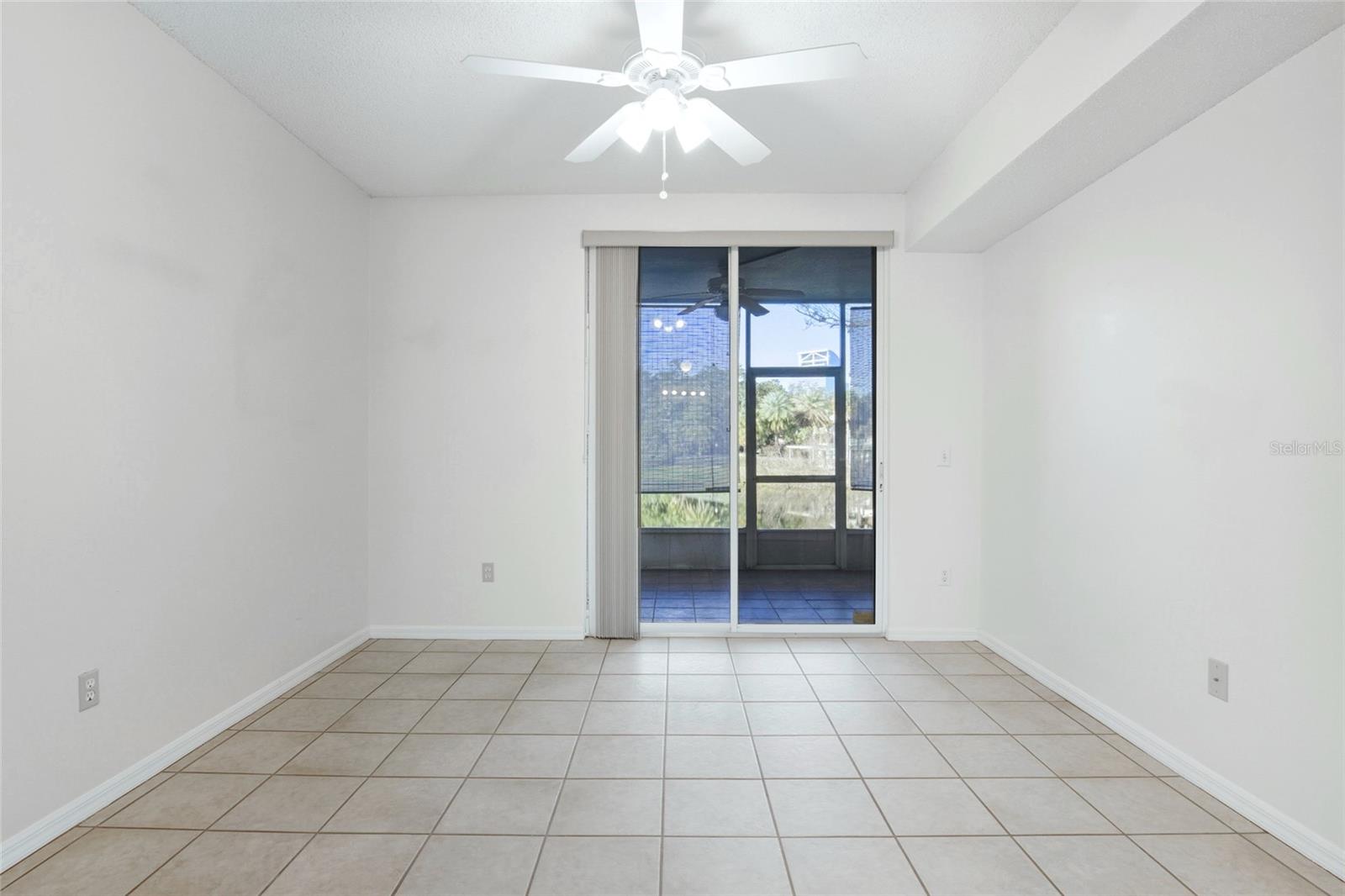 Image 13 of 38 For 570 Cranes Way 140