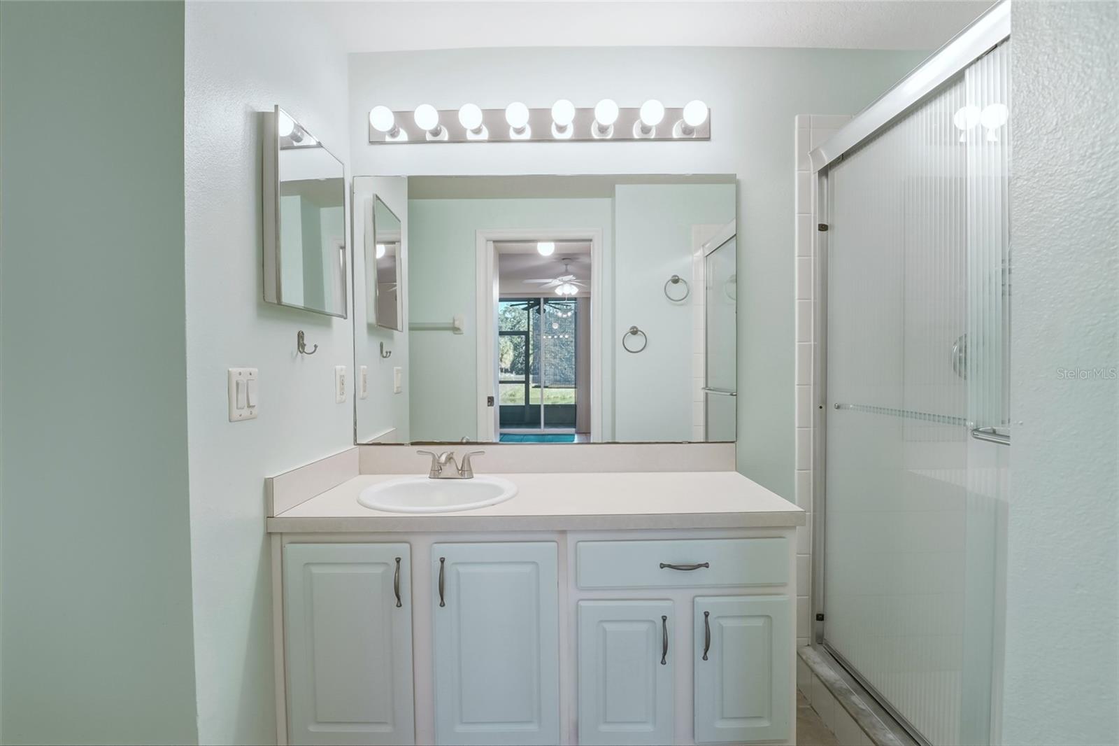 Image 16 of 38 For 570 Cranes Way 140