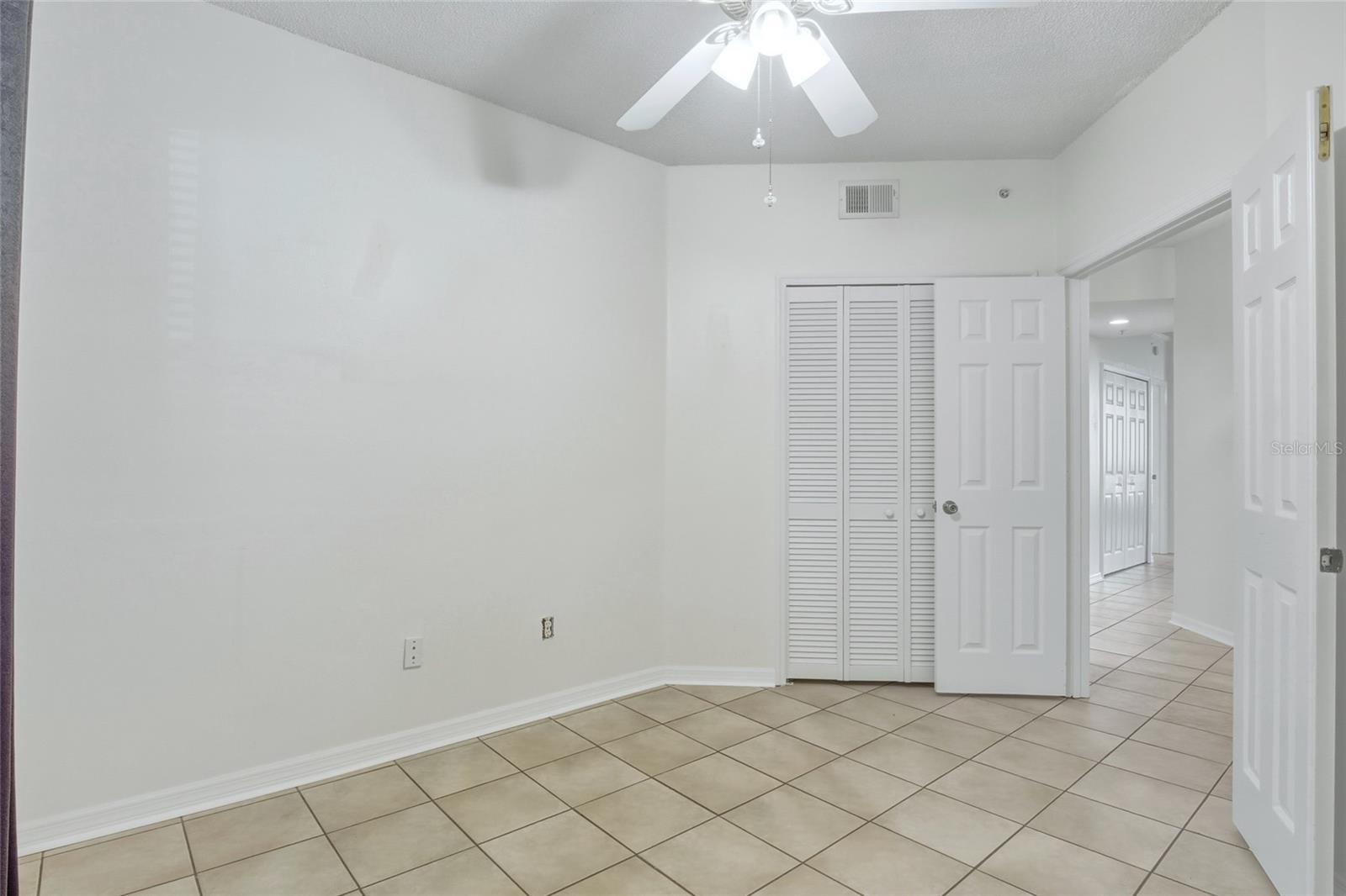 Image 18 of 38 For 570 Cranes Way 140