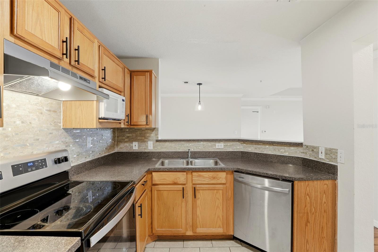 Image 15 of 28 For 5526 Pga Boulevard Nw 4937