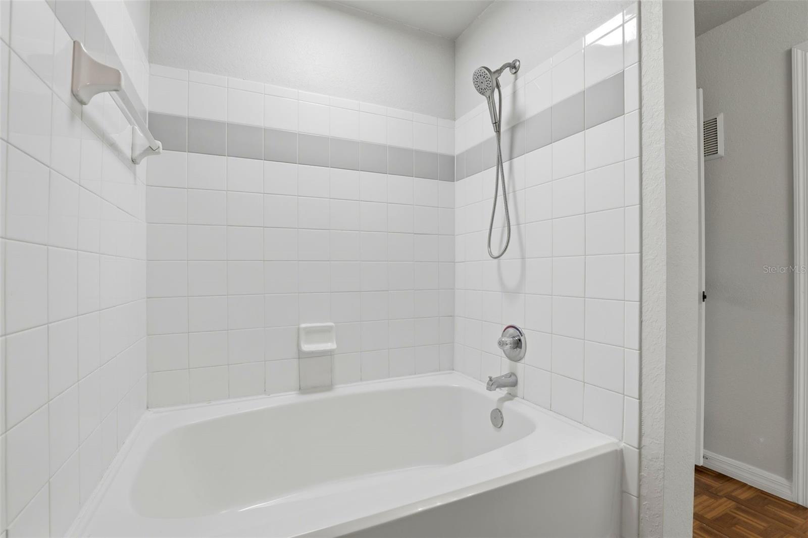 Image 19 of 28 For 5526 Pga Boulevard Nw 4937