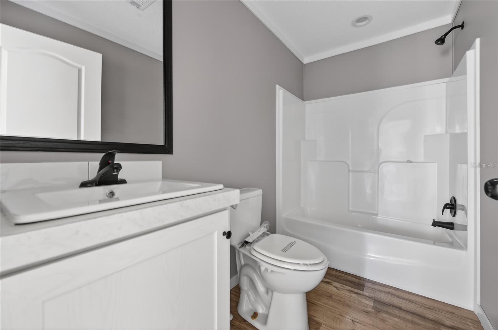 Image 19 of 31 For 1913 Woodcrest Drive