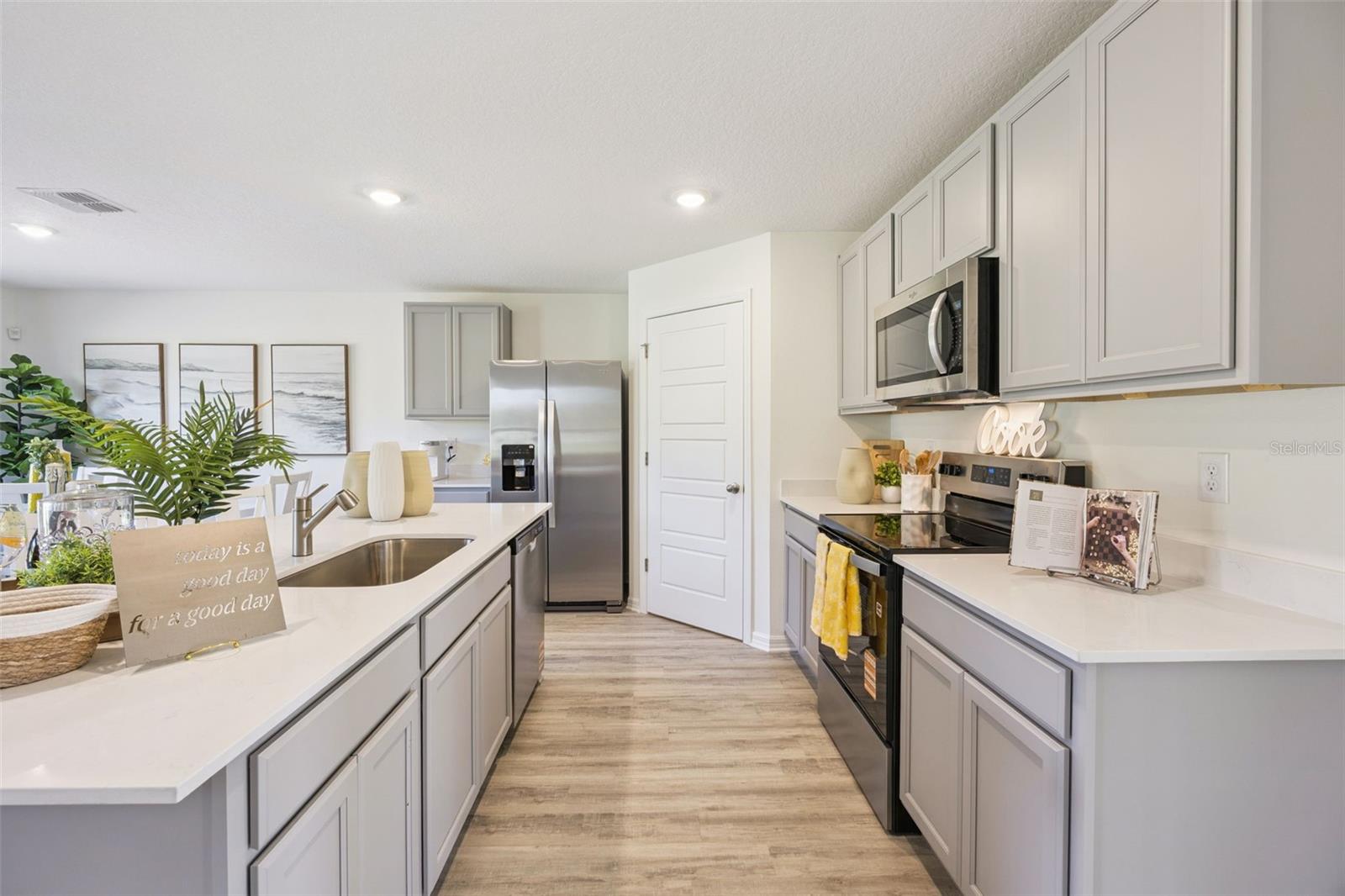 Image 11 of 27 For 174 Bullfrog