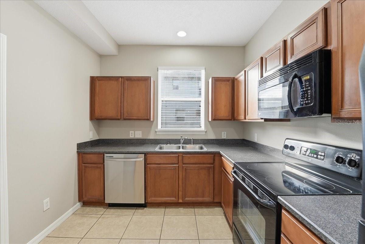 Image 5 of 13 For 182 Chippendale Terrace