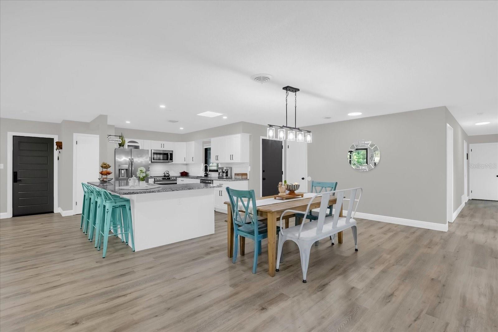 Image 17 of 33 For 806 Arlington Boulevard