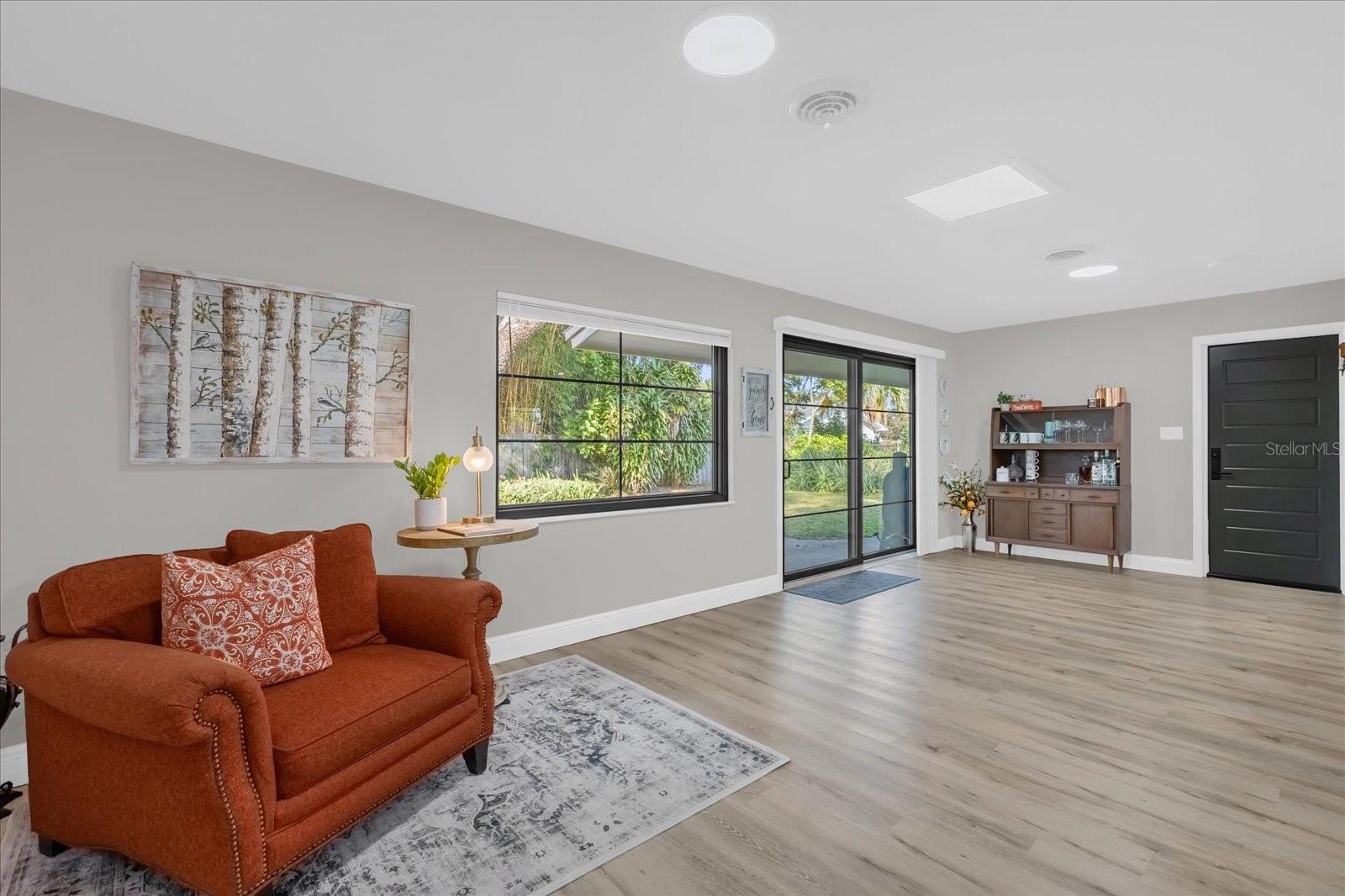 Image 19 of 33 For 806 Arlington Boulevard