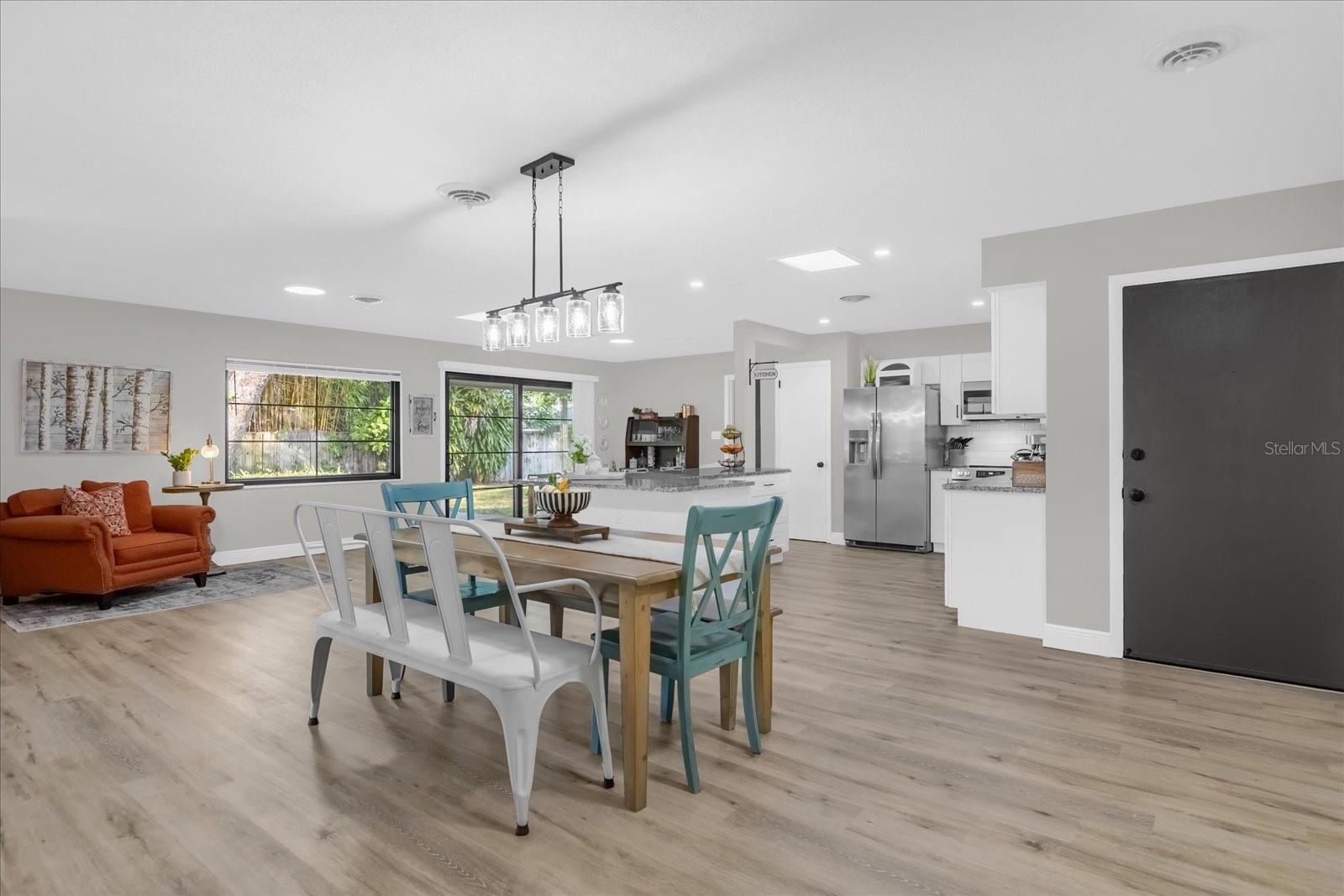 Image 7 of 33 For 806 Arlington Boulevard