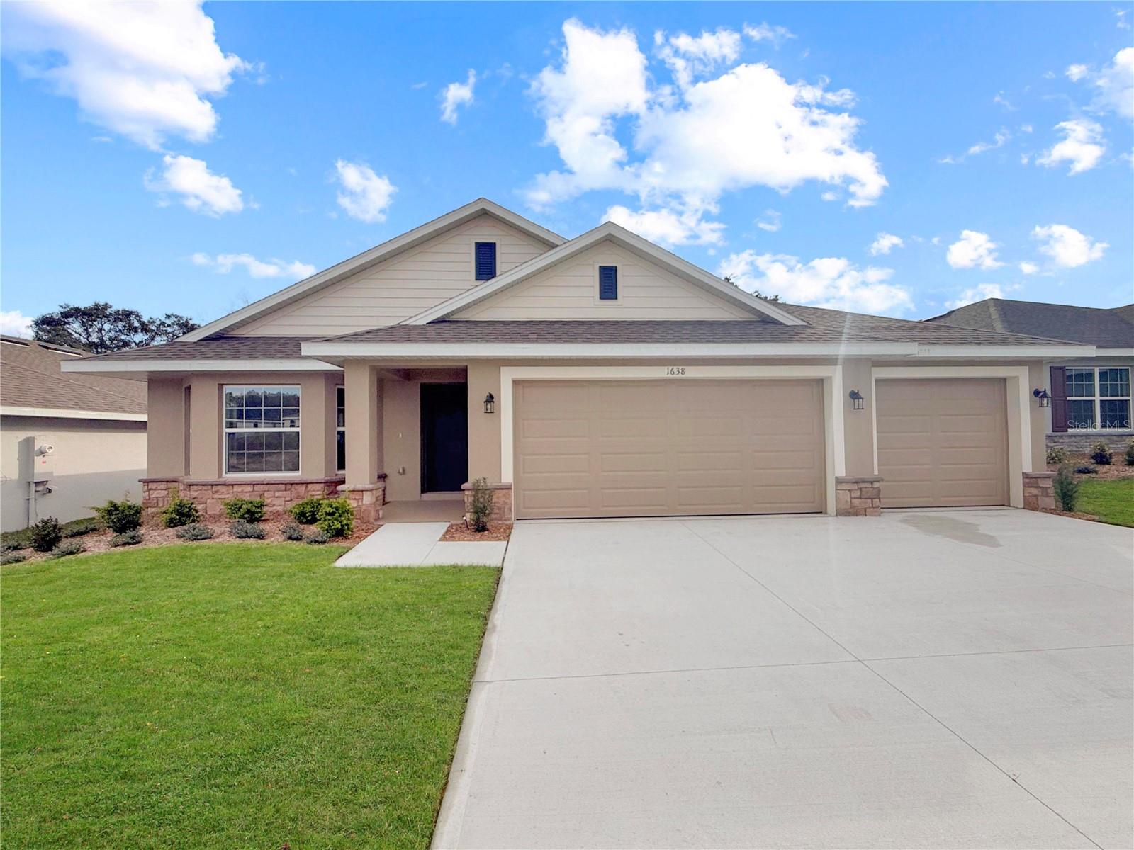 Listing Details for 1638 Ann Rose Way, LEESBURG, FL 34748