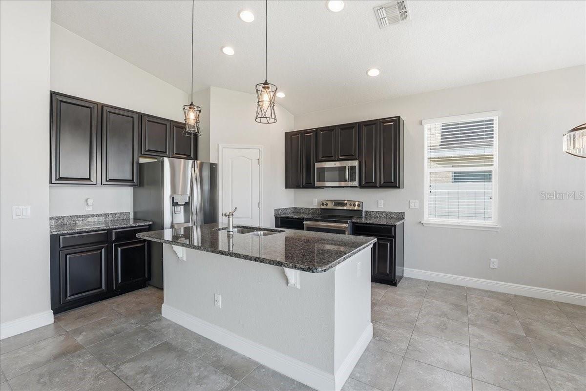 Image 6 of 14 For 11007 Inside Loop