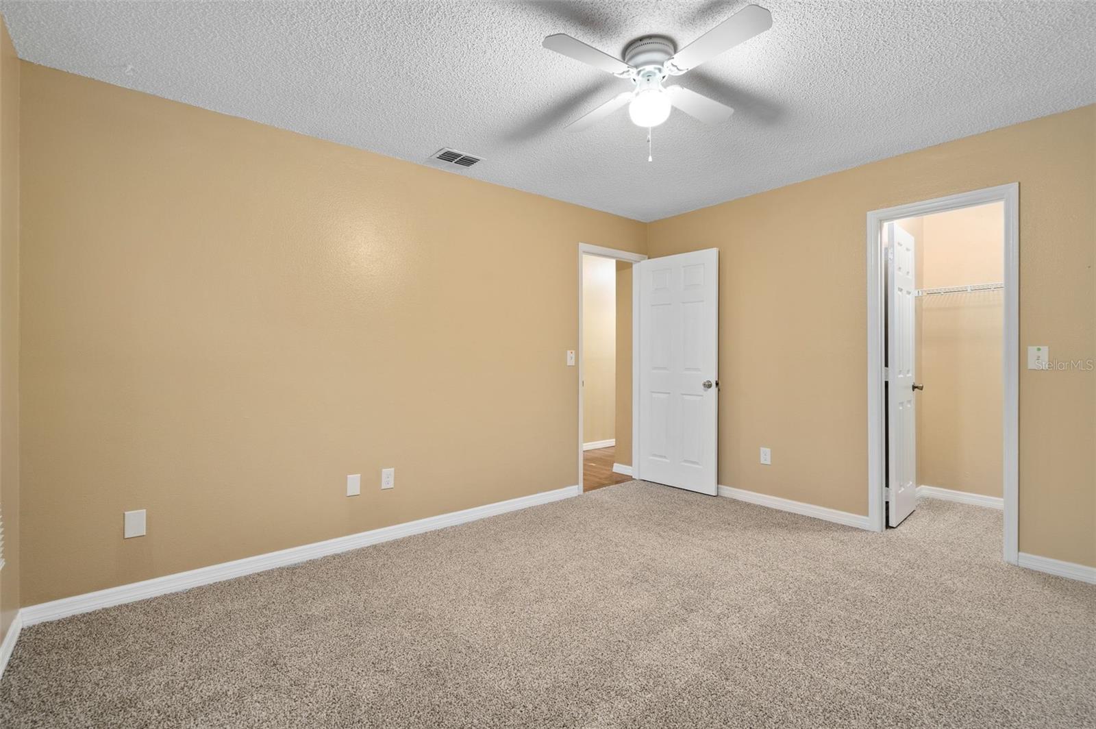 Image 29 of 39 For 6010 Mountel Court