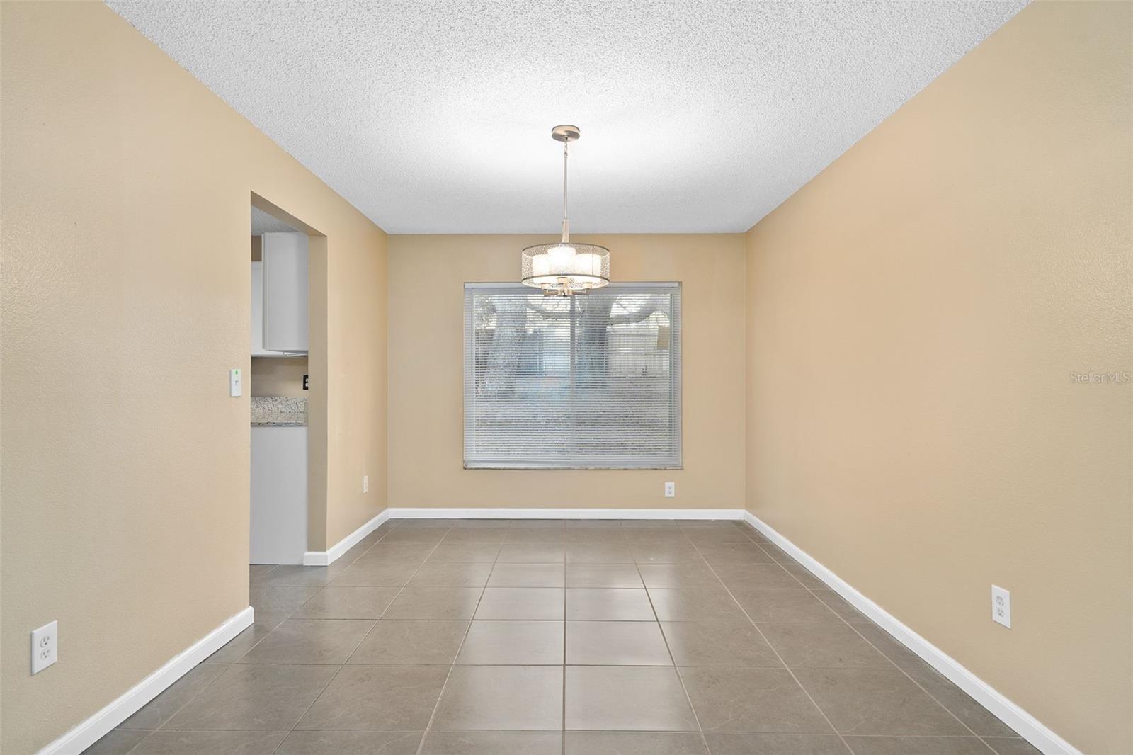 Image 6 of 39 For 6010 Mountel Court