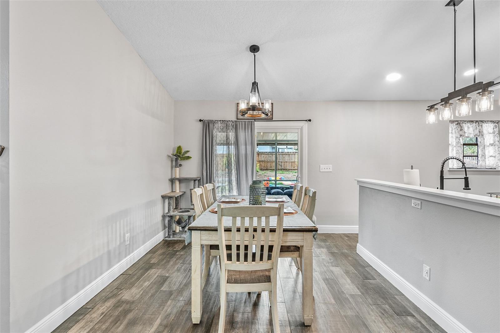 Image 14 of 32 For 17411 Hillside Drive