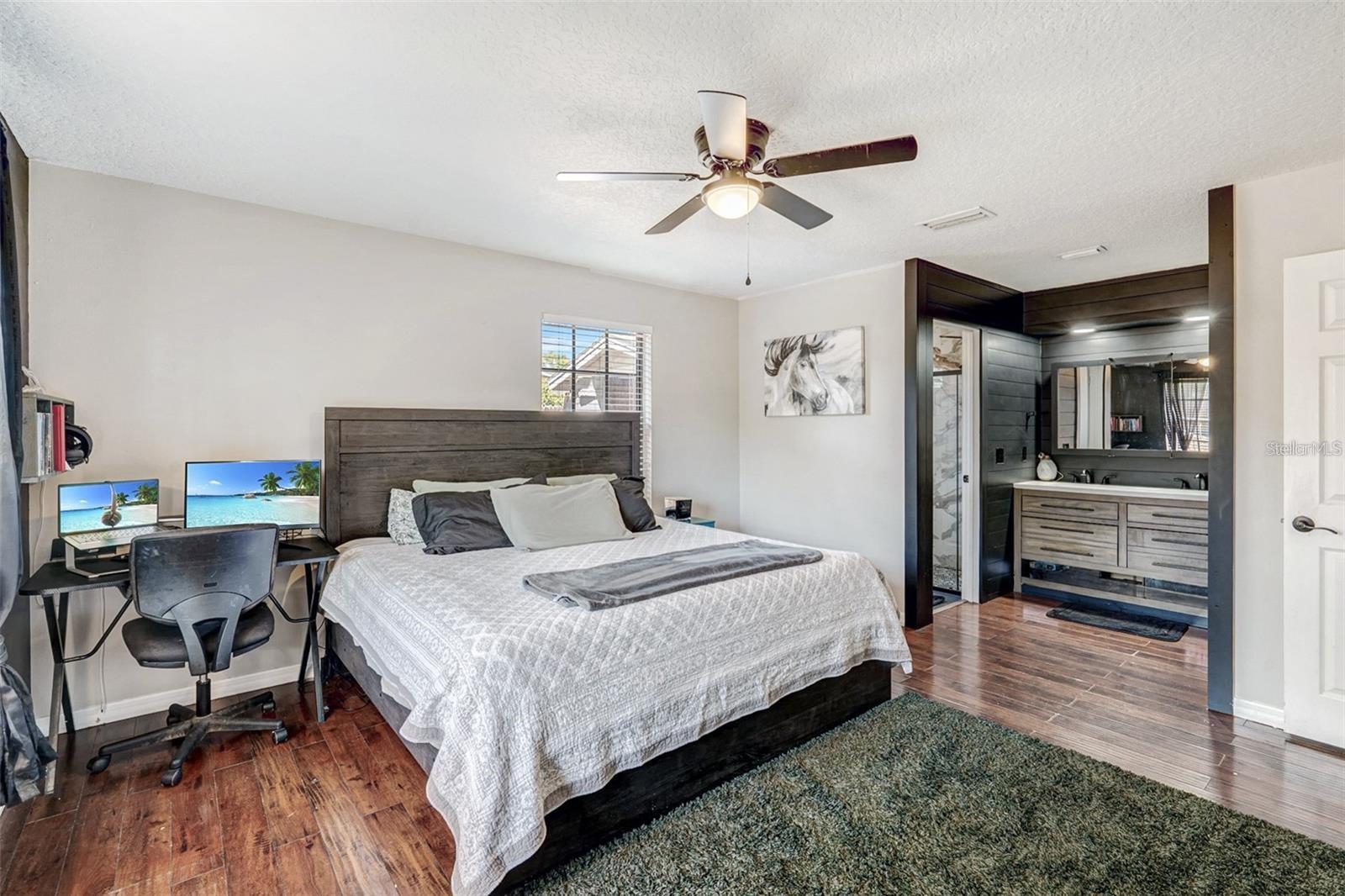 Image 17 of 32 For 17411 Hillside Drive