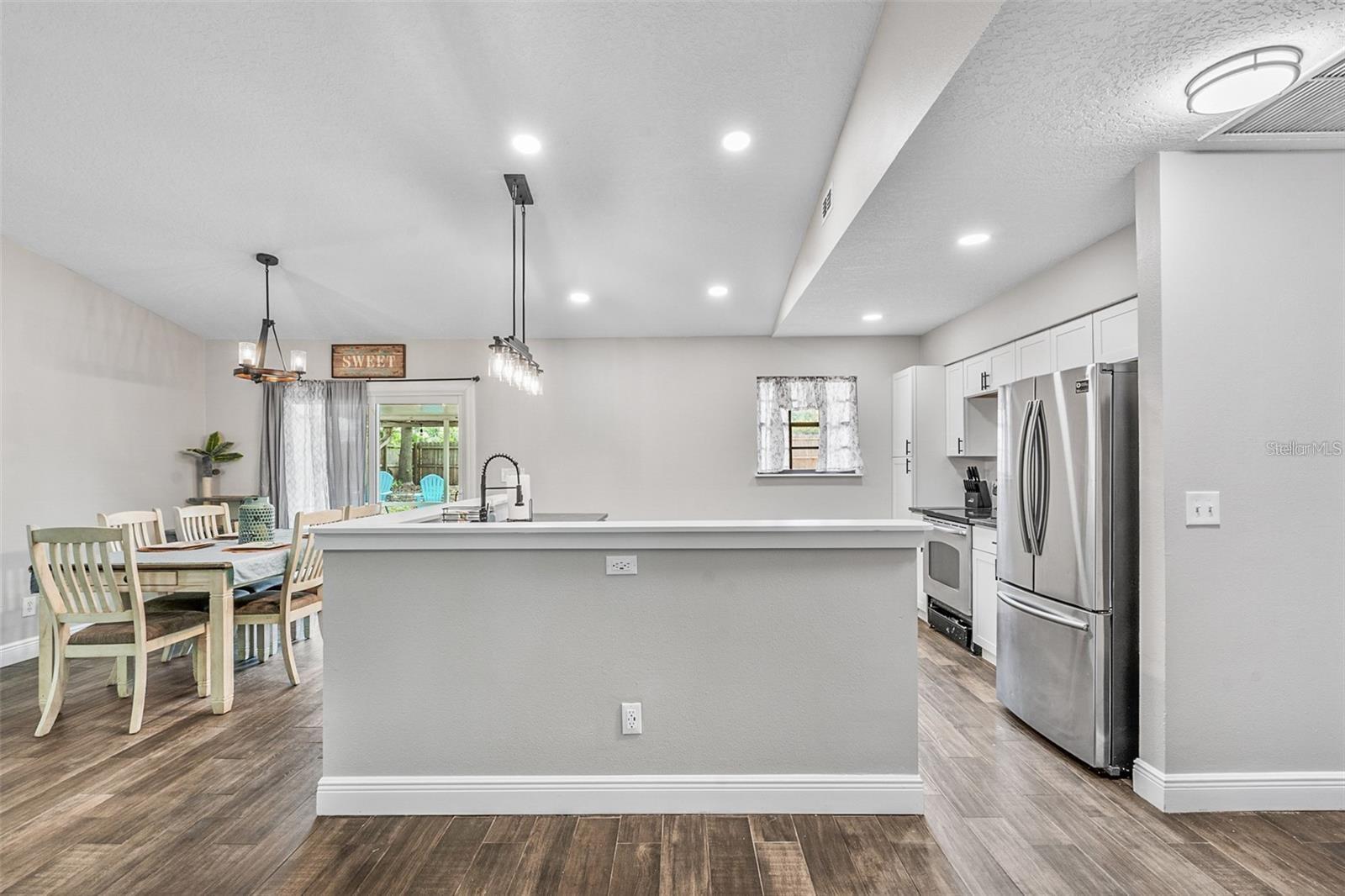 Image 9 of 32 For 17411 Hillside Drive