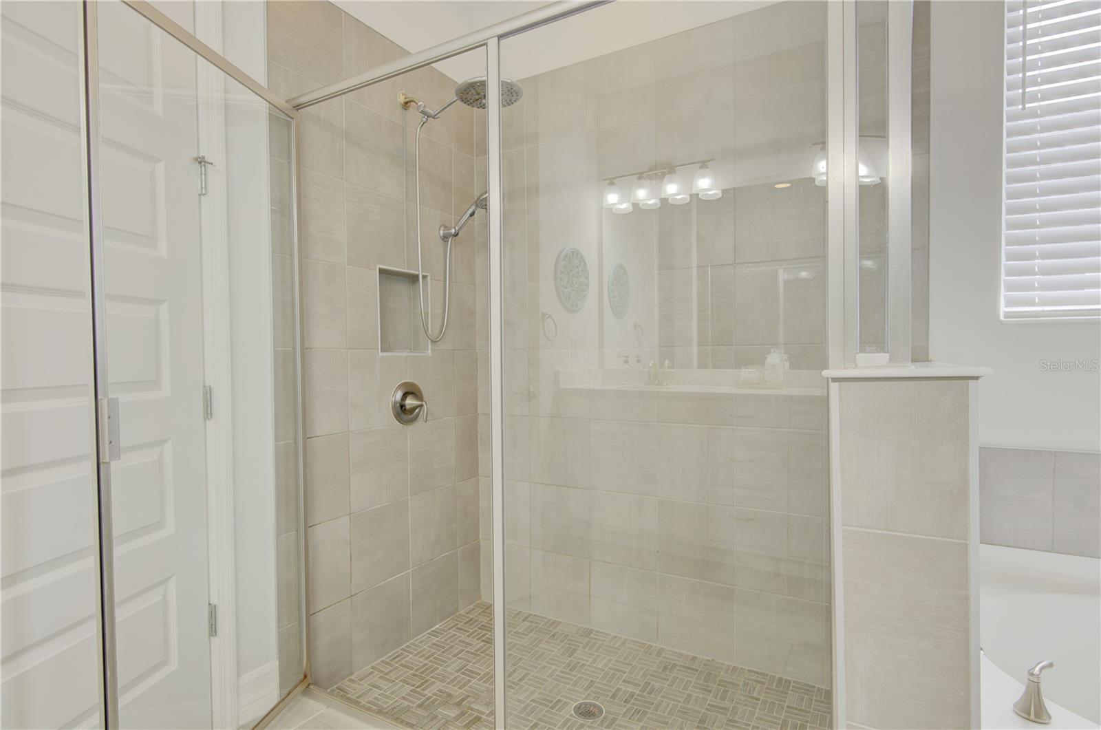 Image 30 of 61 For 1132 Wood Dale Circle