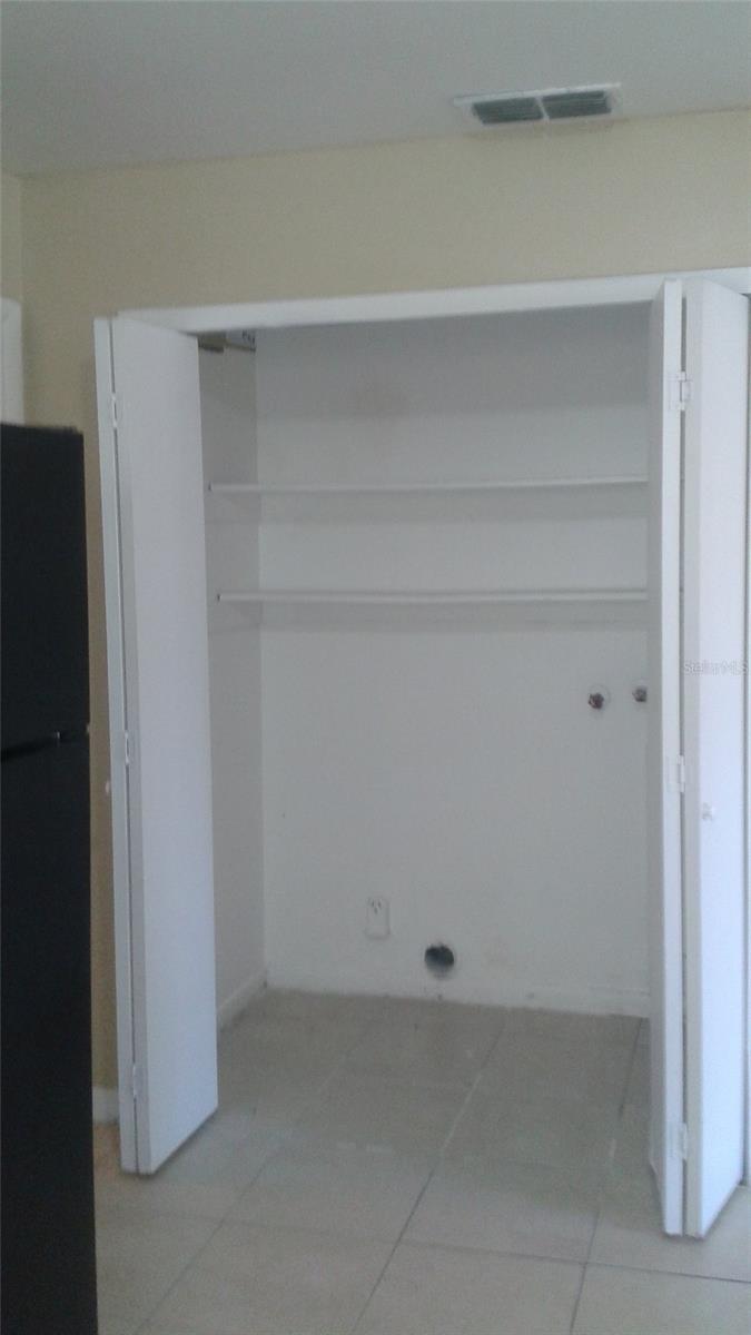 Image 5 of 13 For 2297 Oshkosh Court 2299