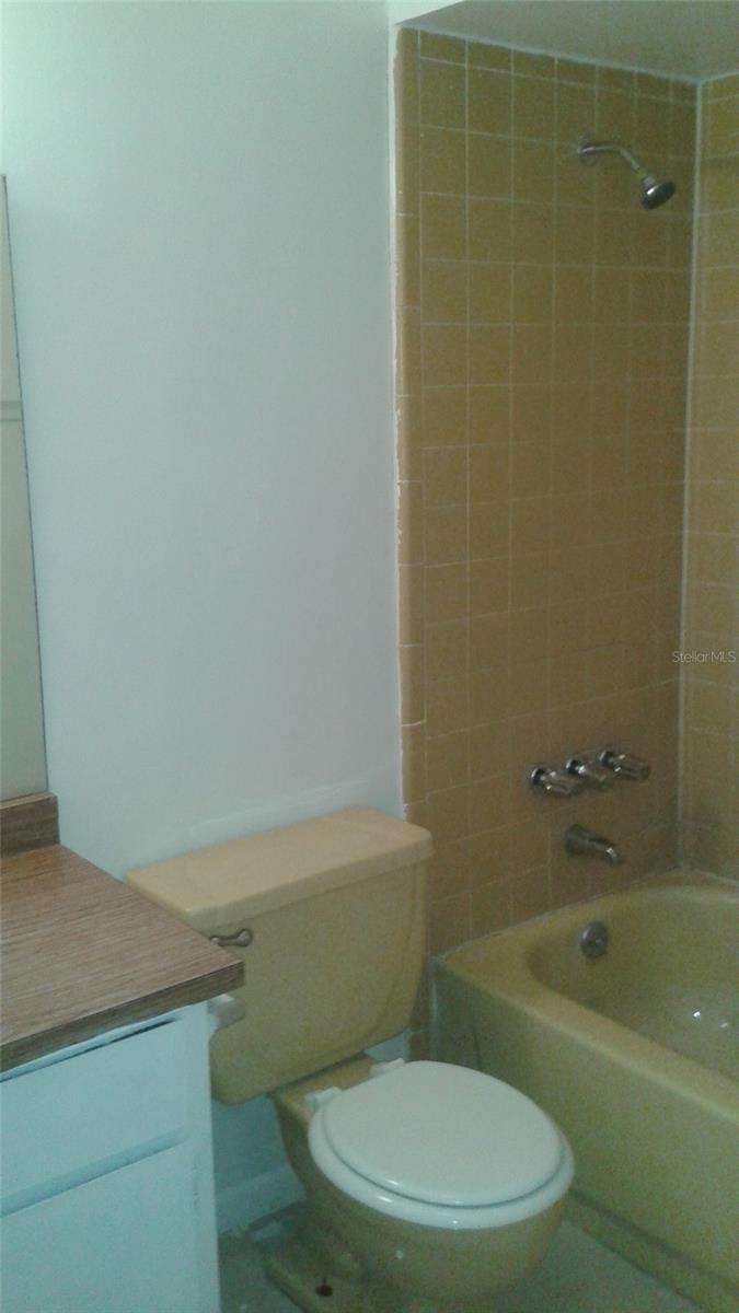 Image 8 of 13 For 2297 Oshkosh Court 2299