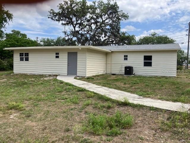 Image 3 of 13 For 1219 Snowberger Avenue