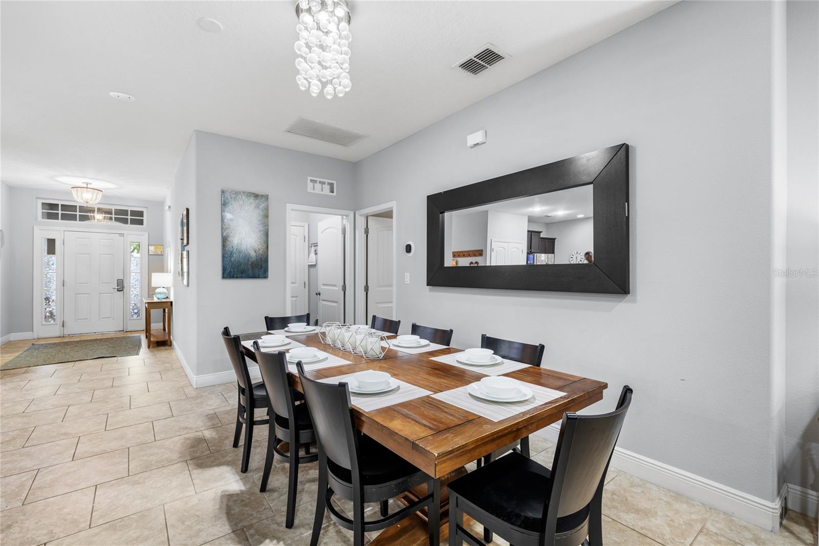 Image 14 of 63 For 5376 Oakbourne Avenue