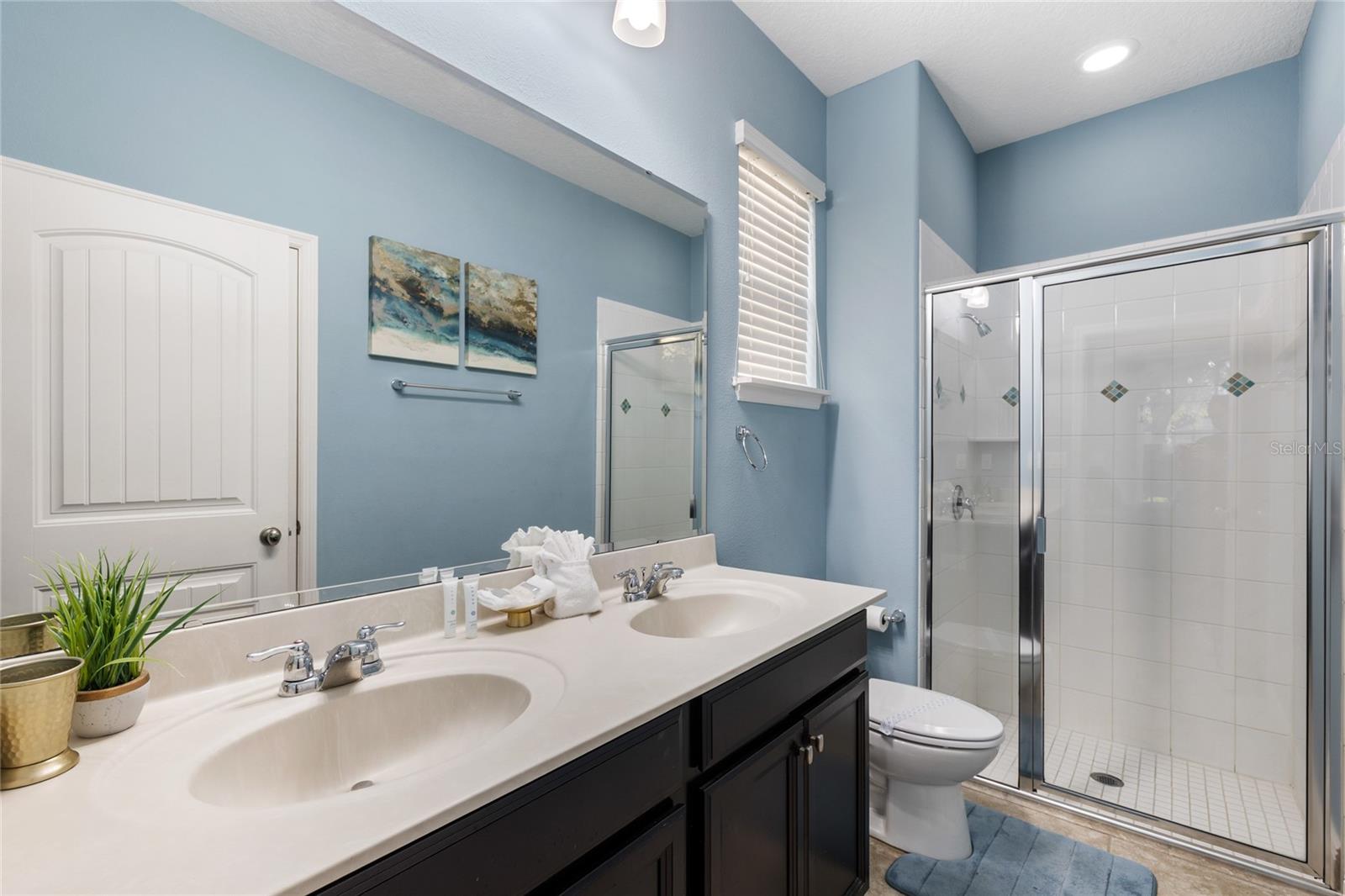 Image 17 of 63 For 5376 Oakbourne Avenue