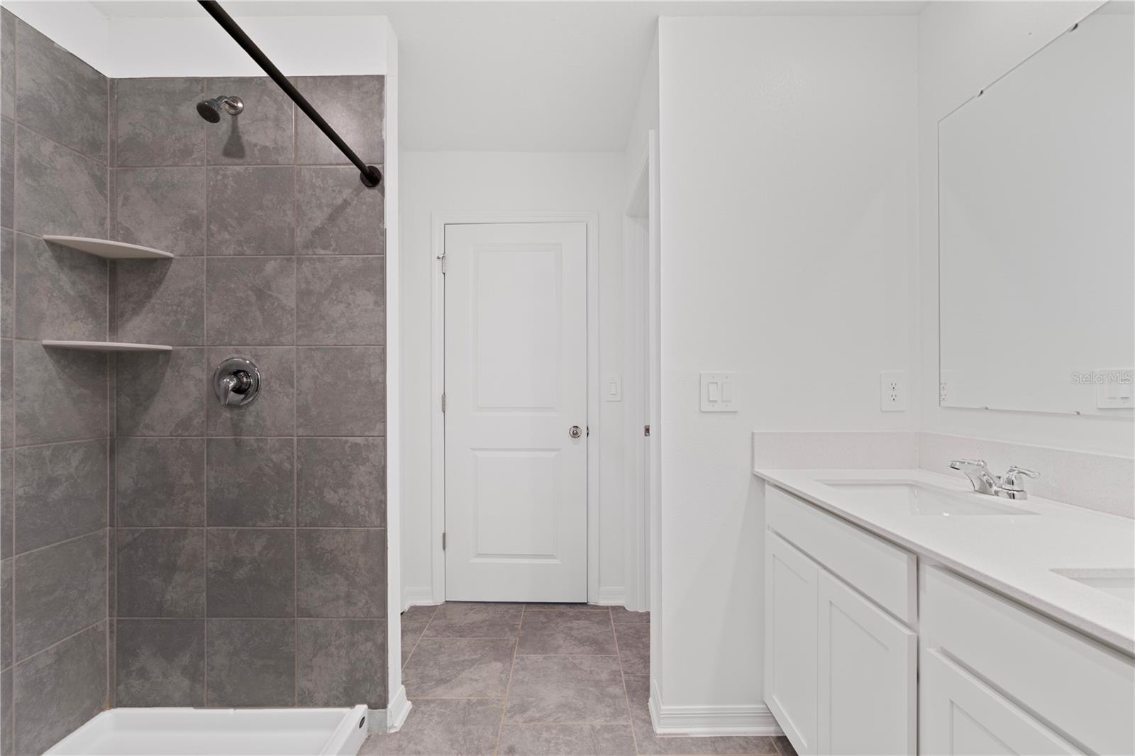 Image 11 of 47 For 1179 Tyler Loop