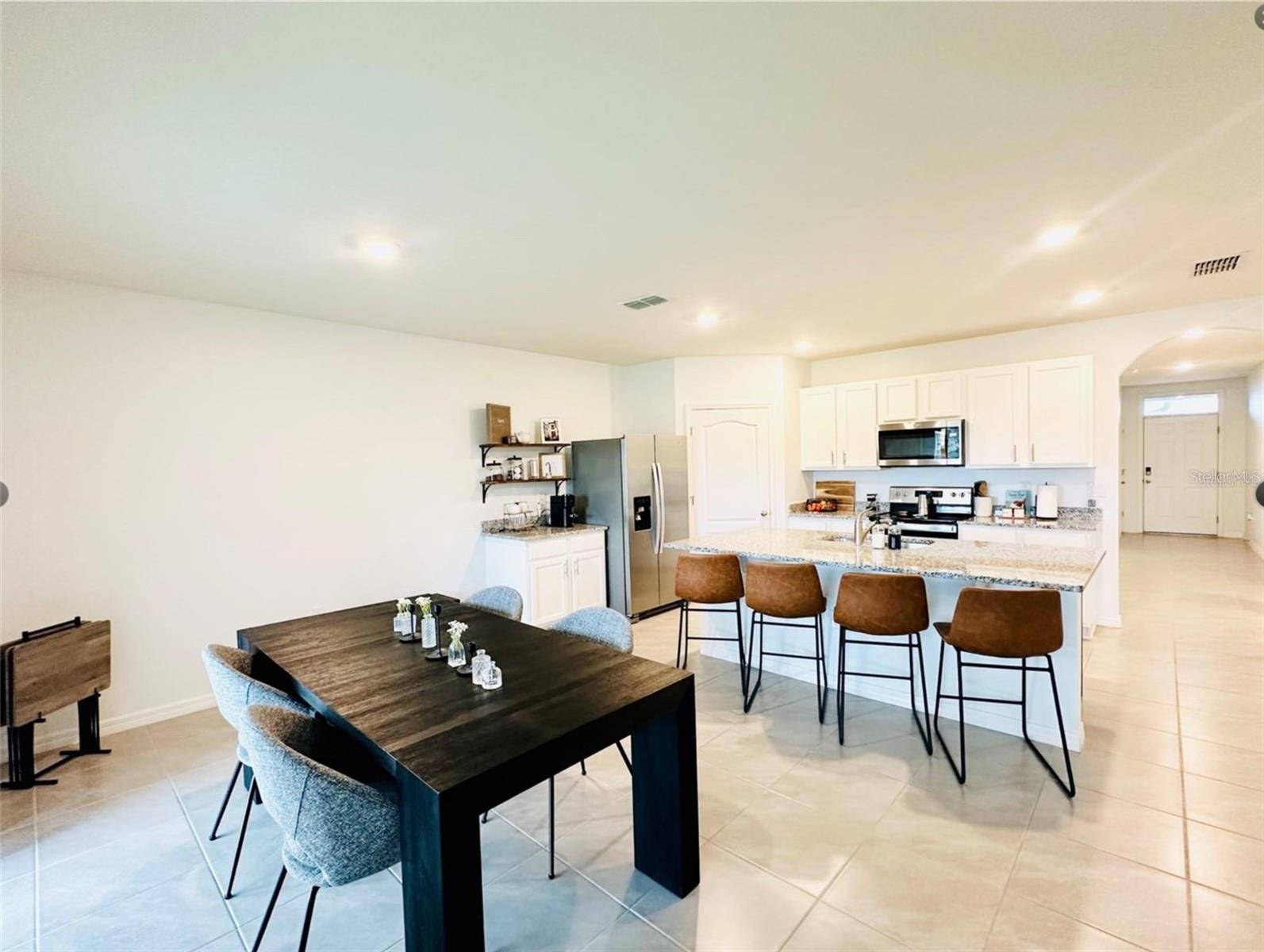 Image 3 of 9 For 3384 Hammond Point