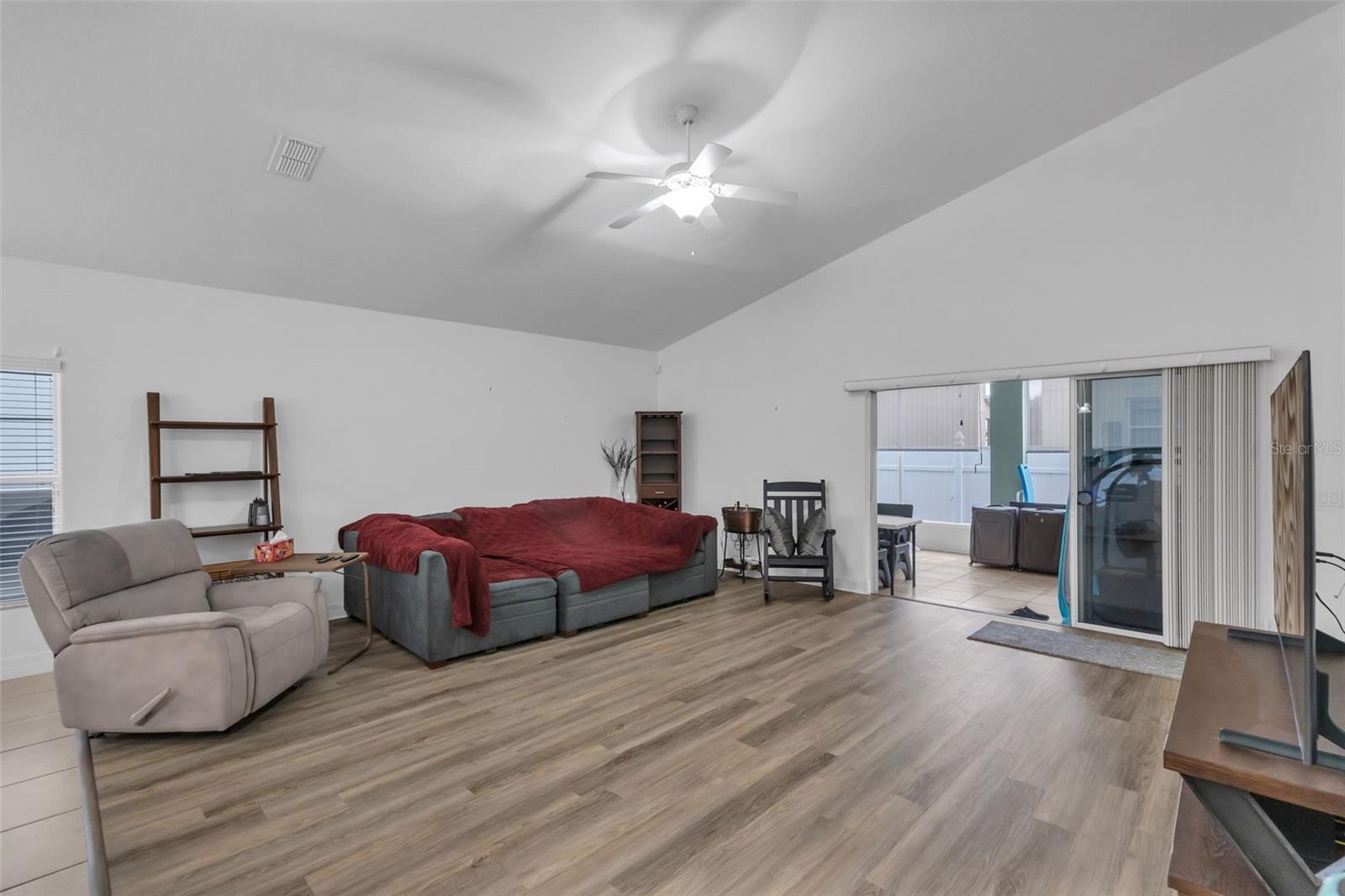 Image 10 of 55 For 16627 Citrus Parkway