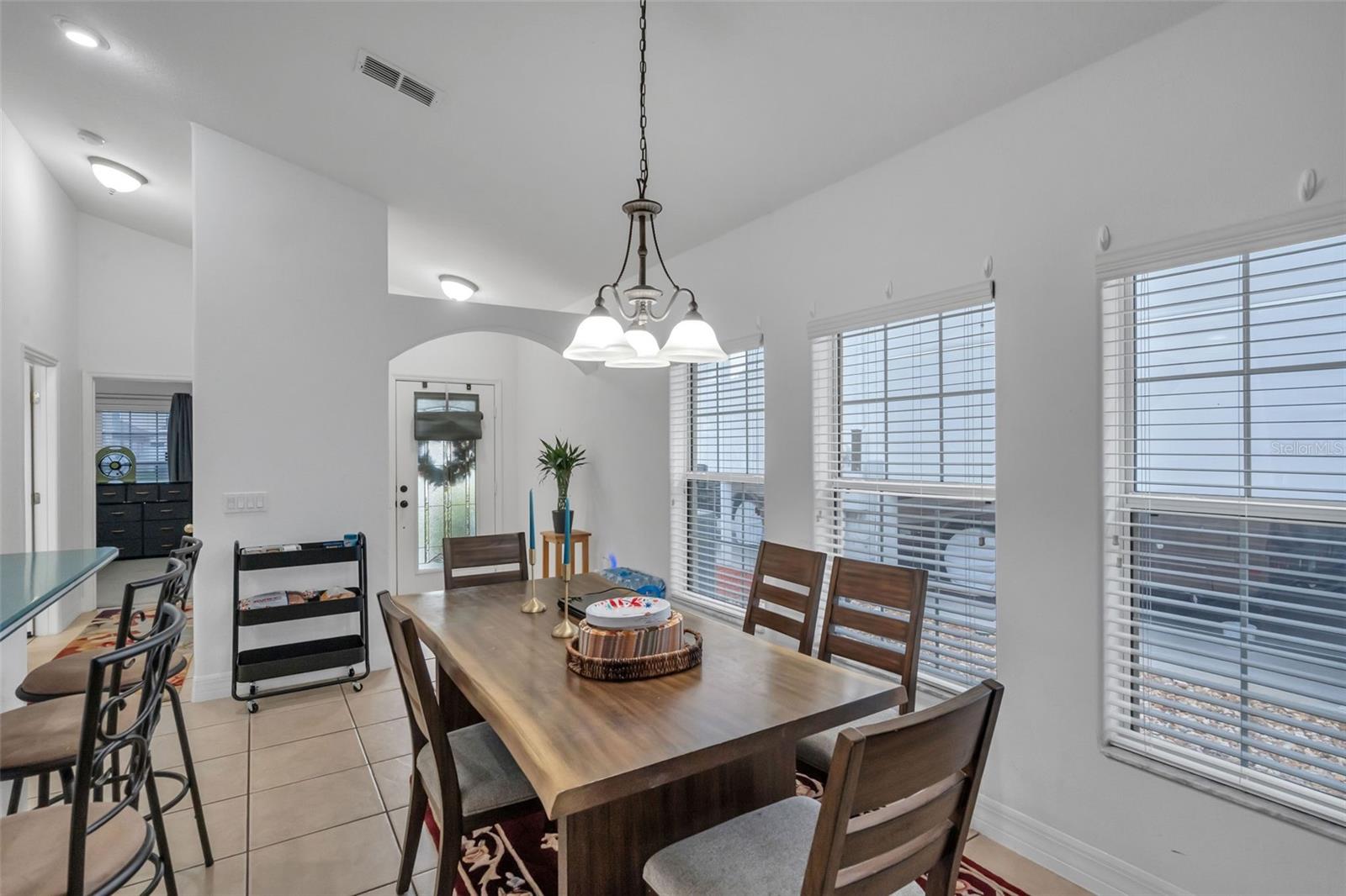 Image 11 of 55 For 16627 Citrus Parkway