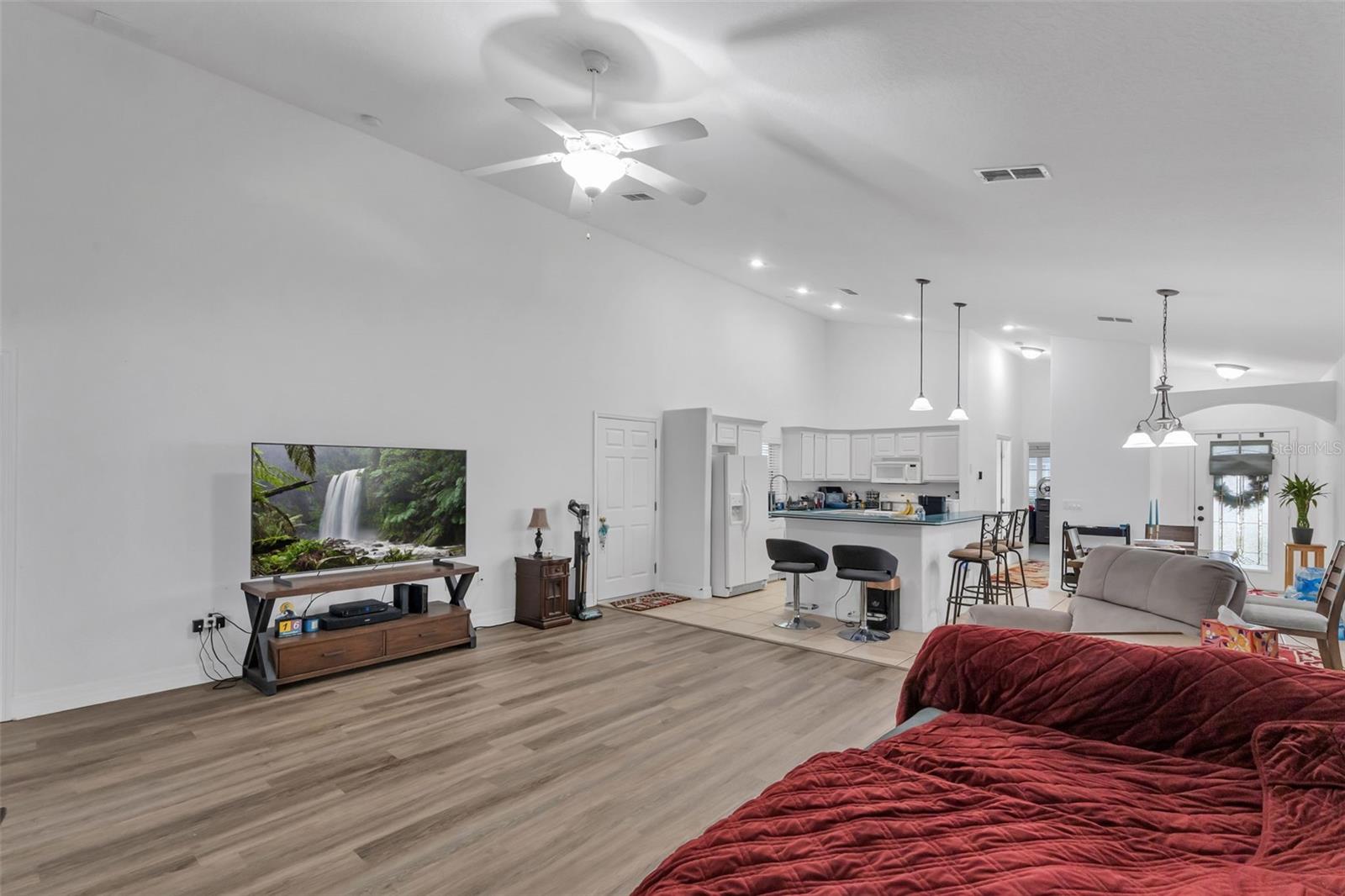 Image 15 of 55 For 16627 Citrus Parkway