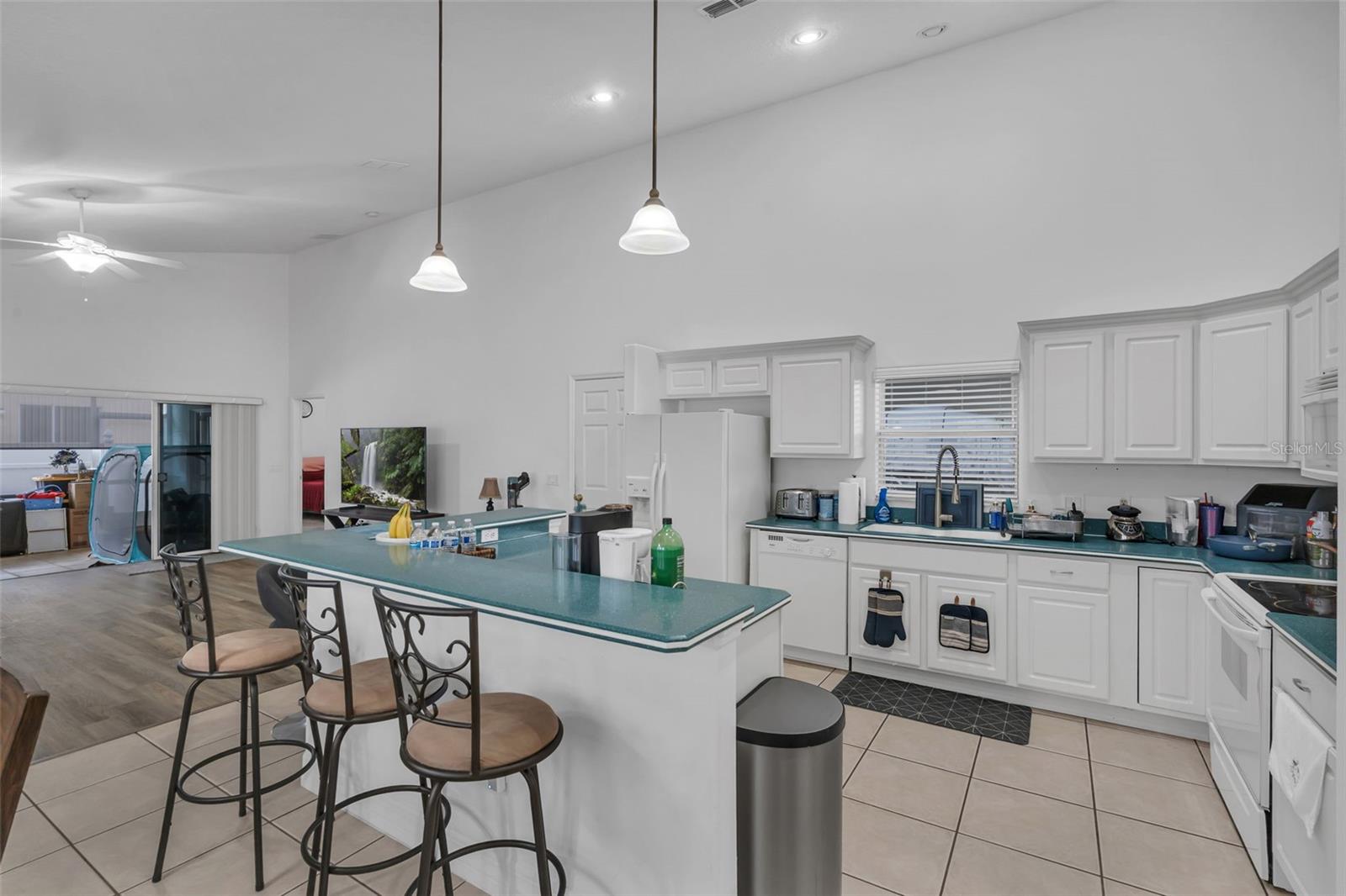 Image 5 of 55 For 16627 Citrus Parkway