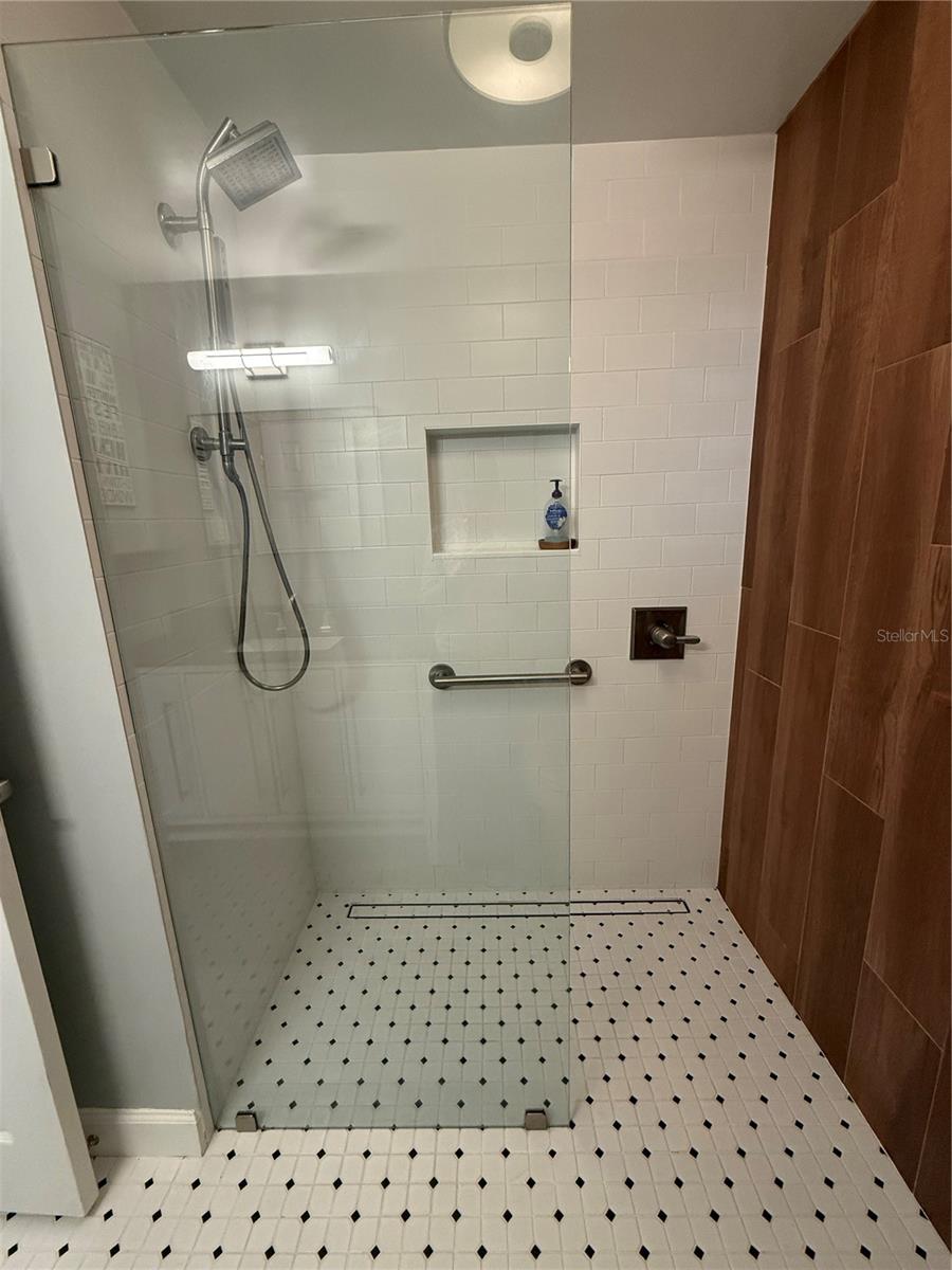 Image 10 of 15 For 1140 Orlando Avenue D4