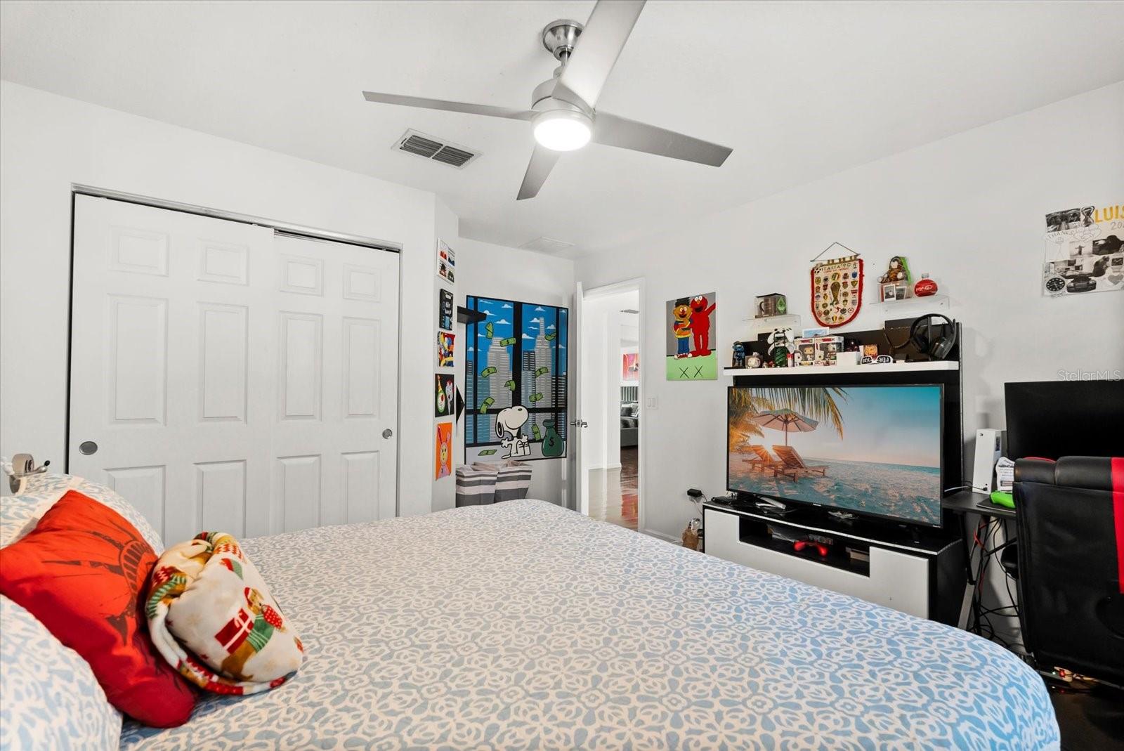 Image 16 of 51 For 10148 Malpas Point