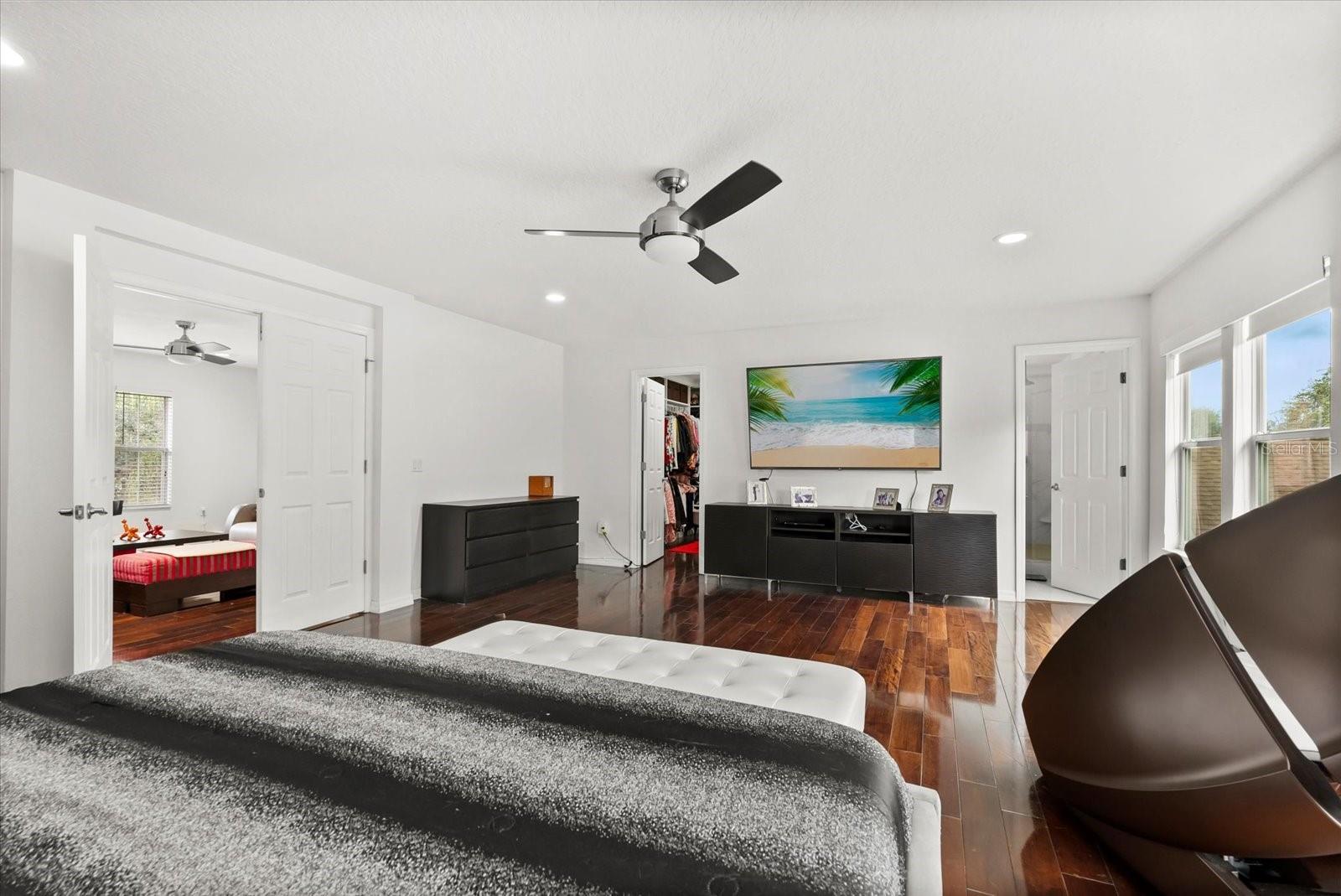 Image 23 of 51 For 10148 Malpas Point