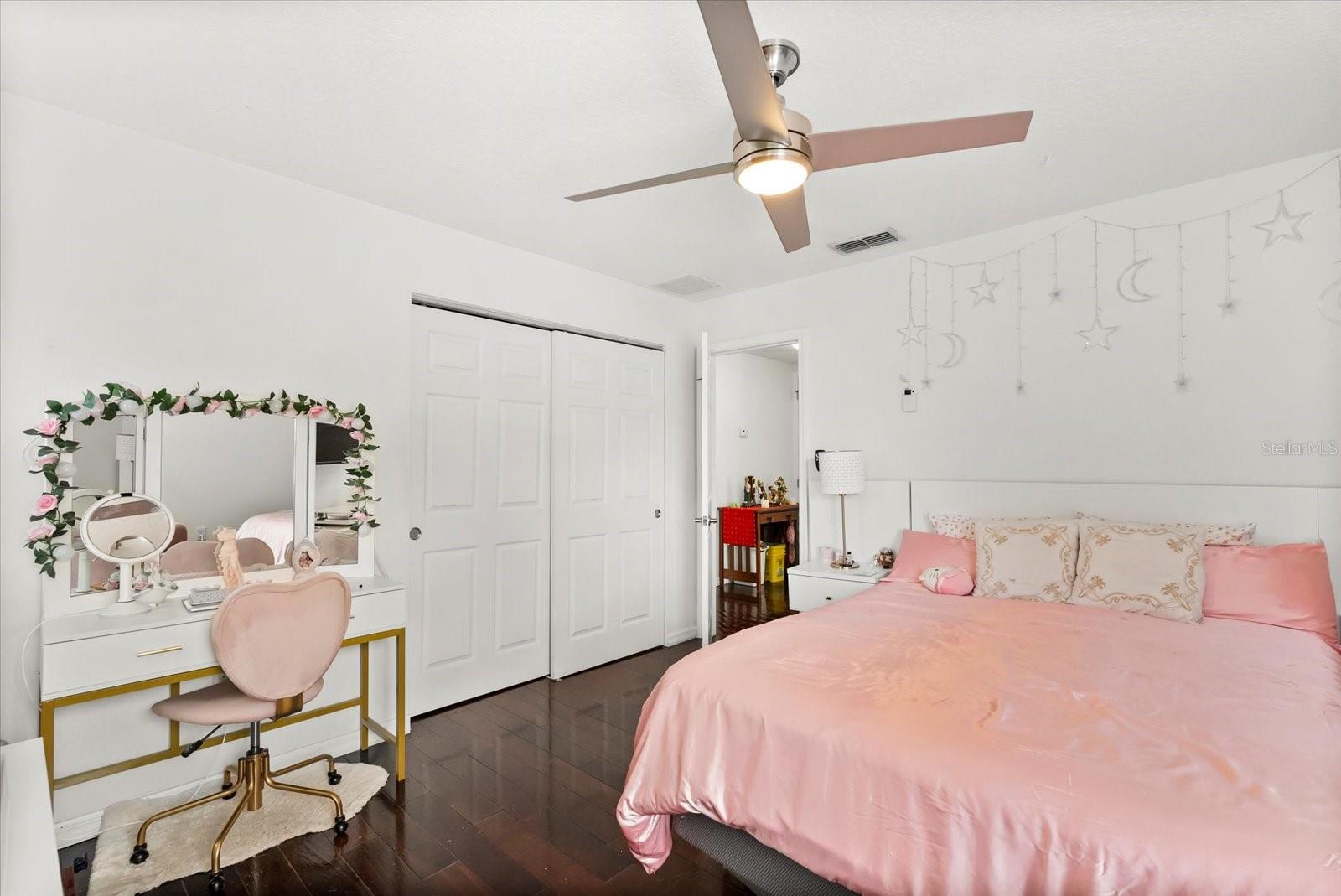 Image 27 of 51 For 10148 Malpas Point