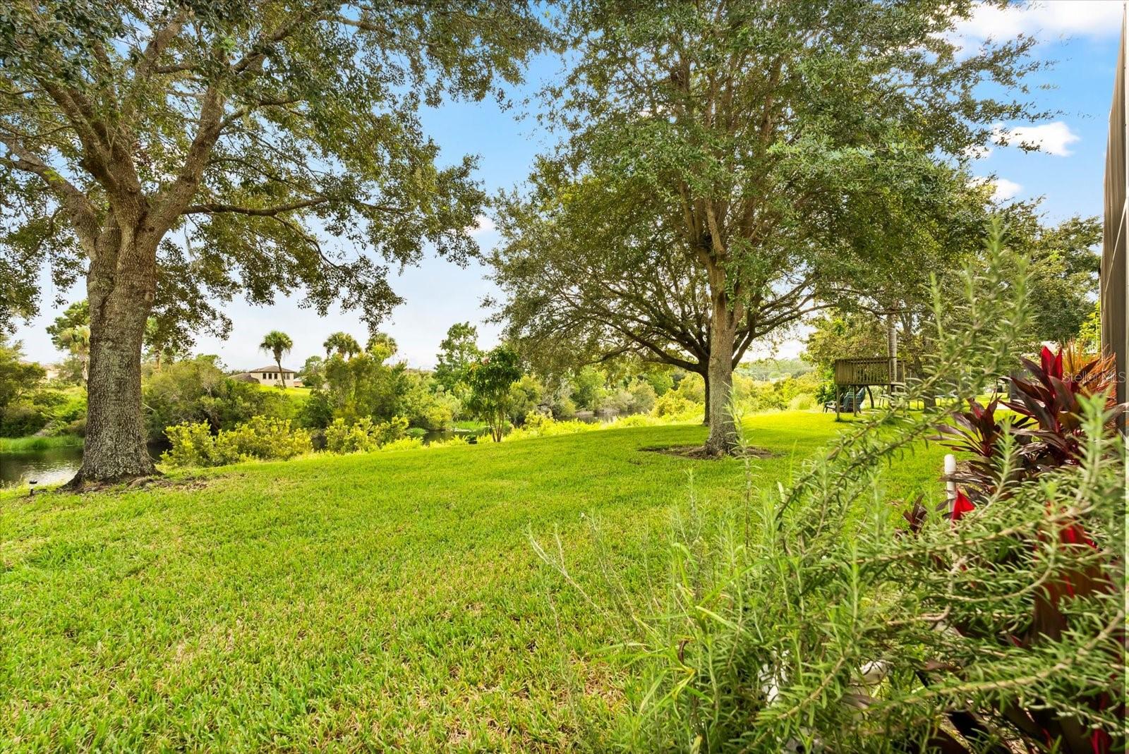 Image 40 of 51 For 10148 Malpas Point