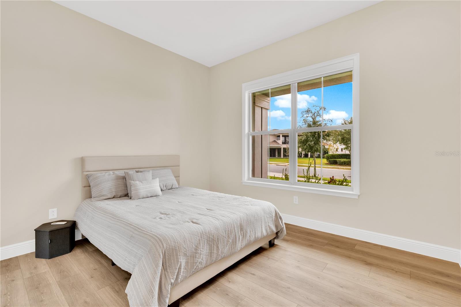 Image 12 of 40 For 13333 Oakenshaw Lane