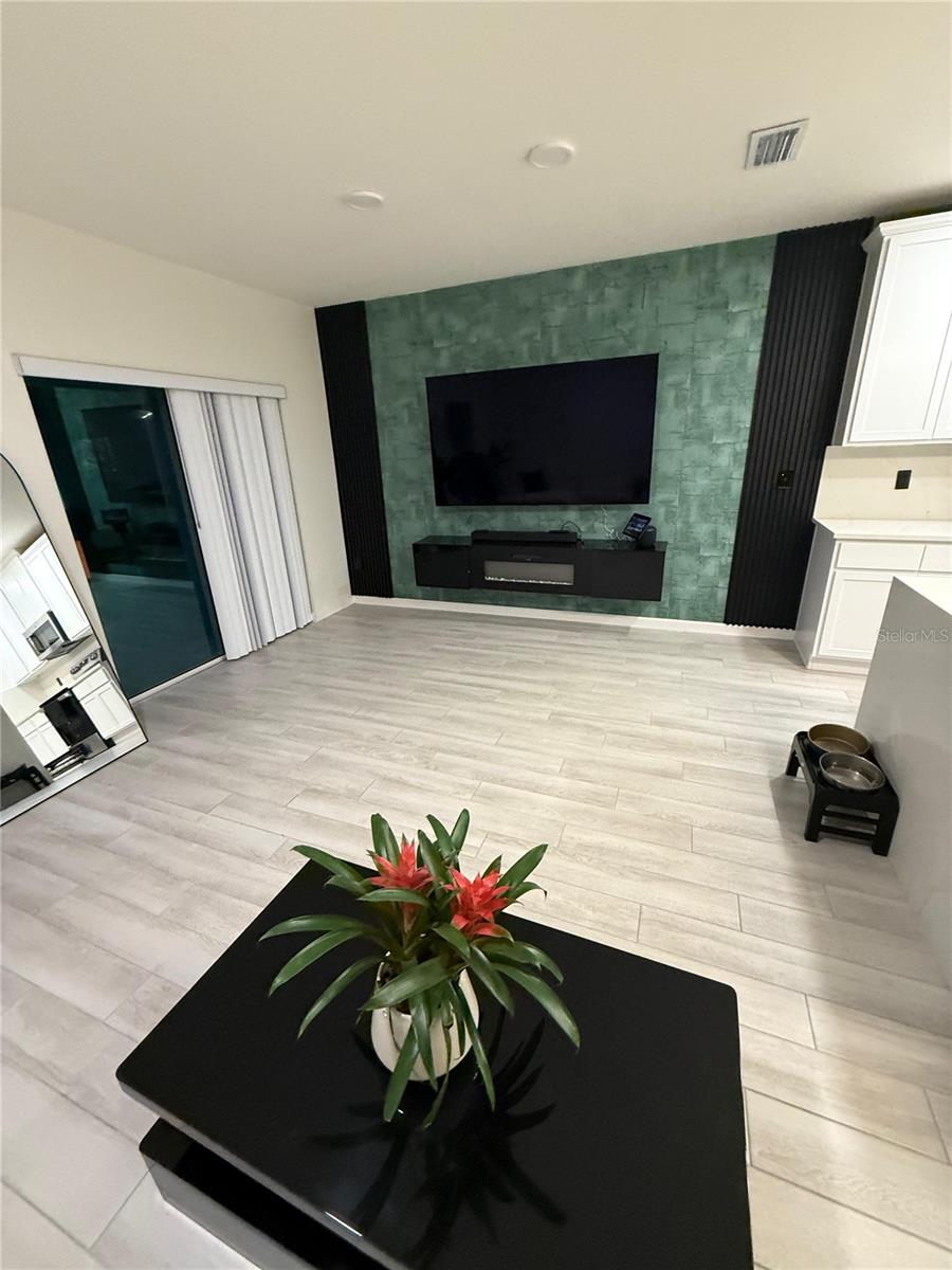 Image 3 of 23 For 14722 Outfitter Street