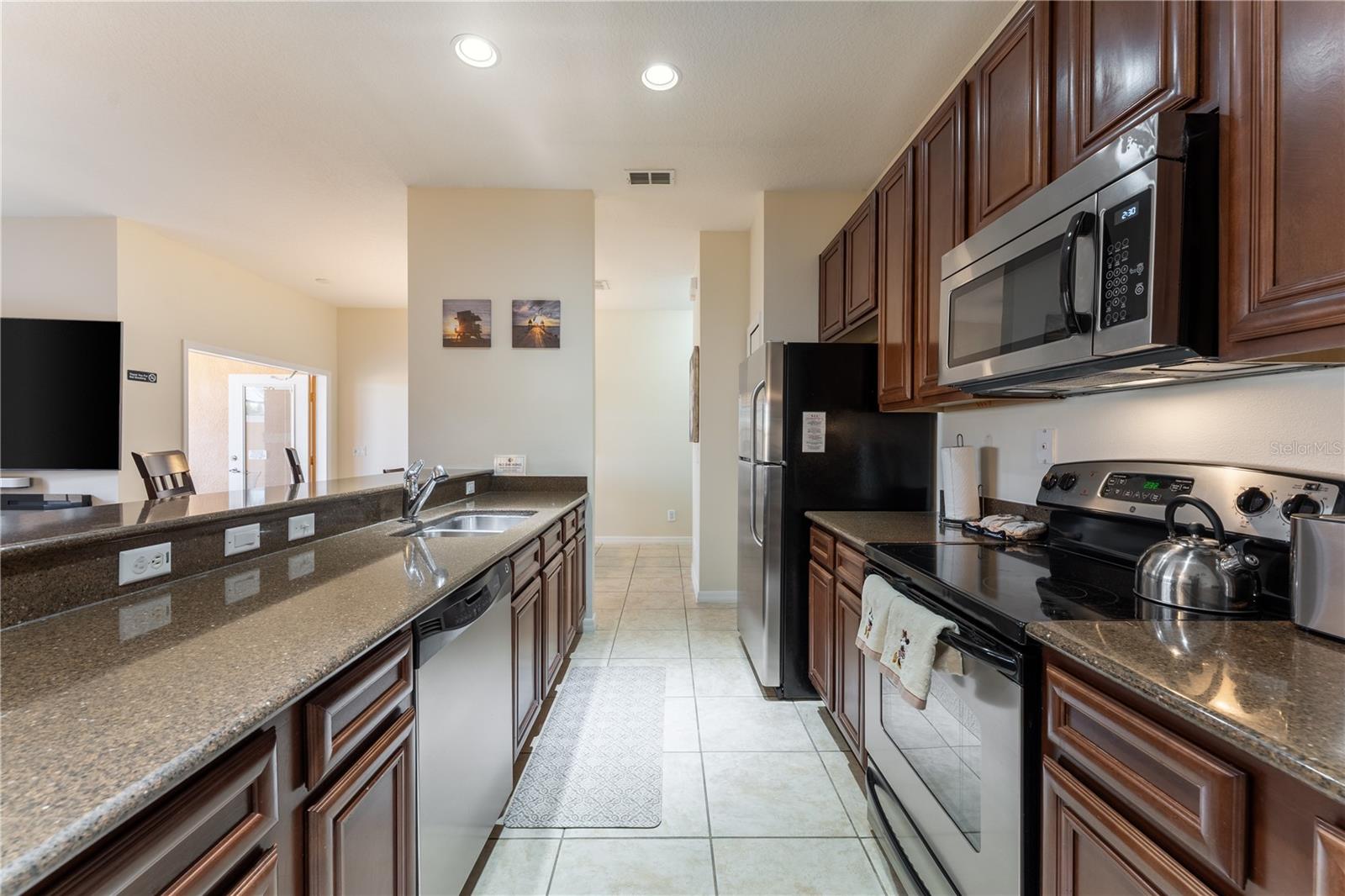 Image 39 of 67 For 8963 Majesty Palm Road