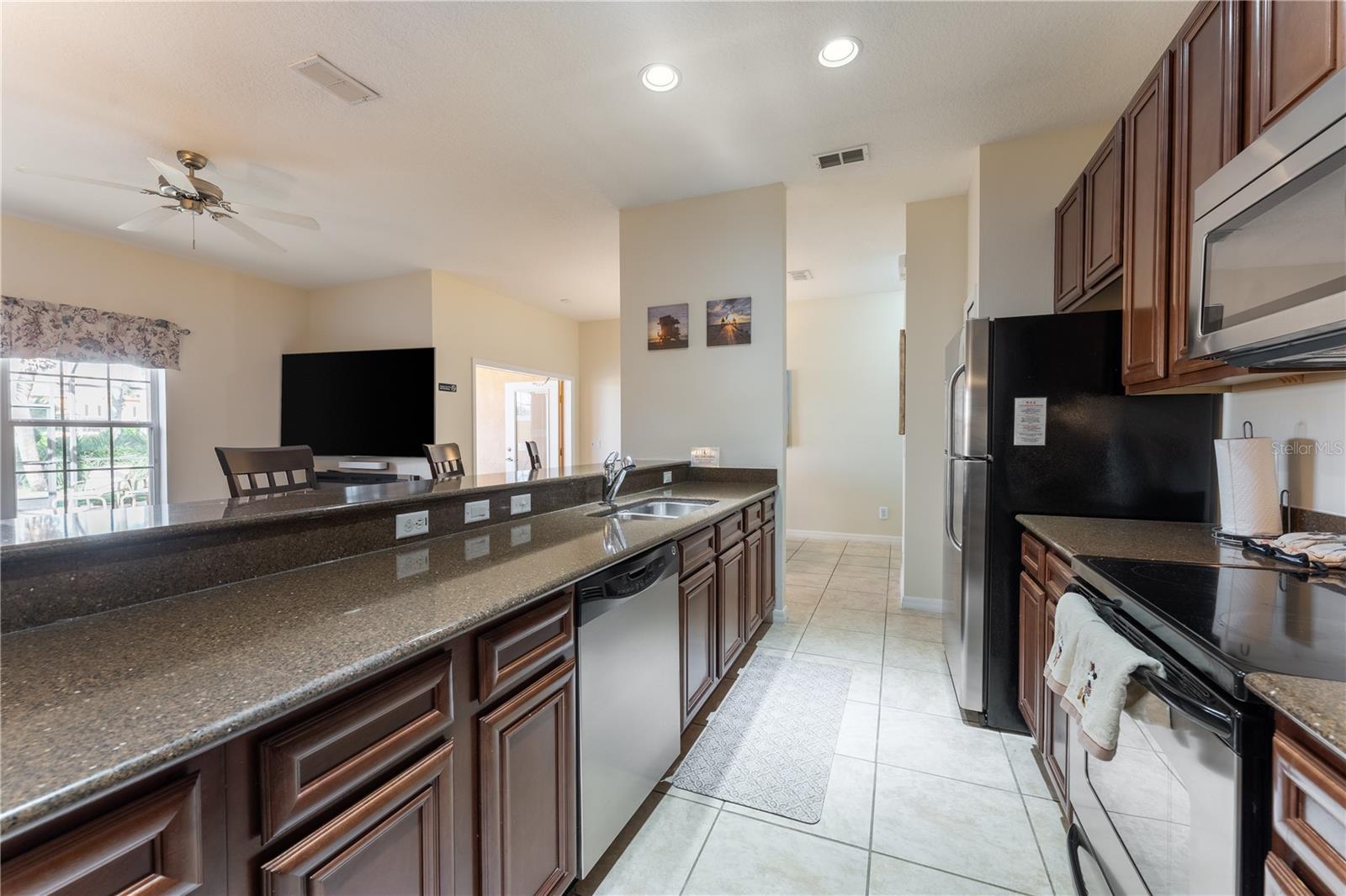 Image 40 of 67 For 8963 Majesty Palm Road