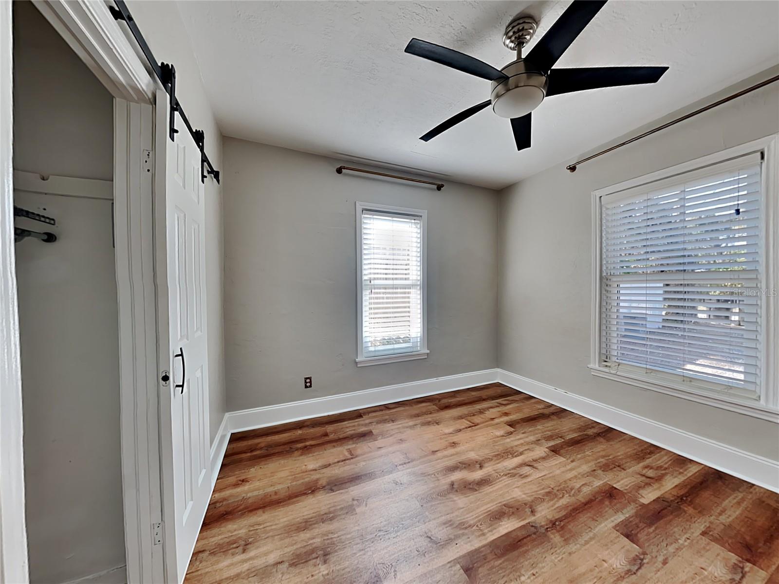 Image 7 of 12 For 1518 Pinewood Drive