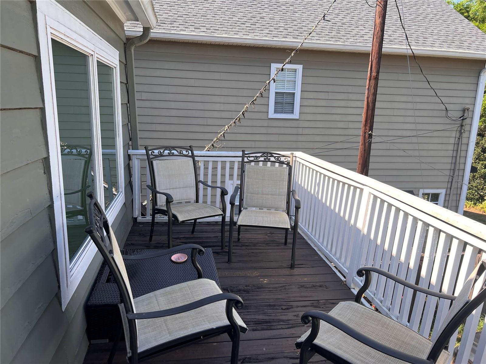 Image 12 of 20 For 21 Thornton Avenue