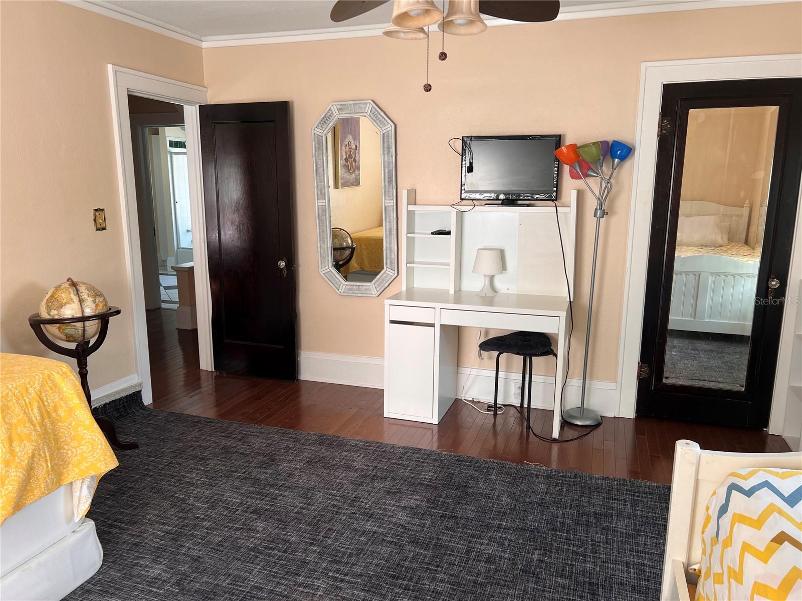 Image 5 of 20 For 21 Thornton Avenue