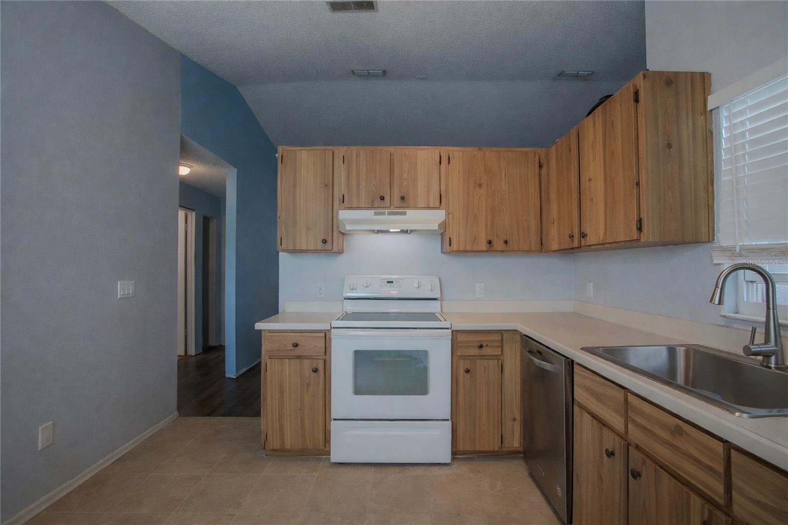 Image 17 of 26 For 7927 Sapphire Lane