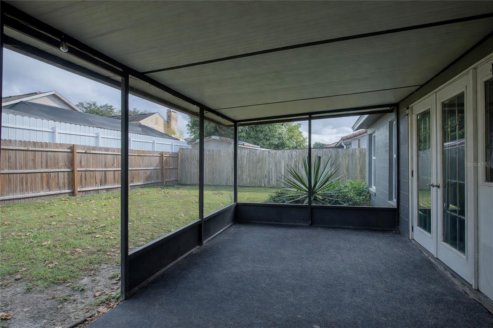 Image 21 of 26 For 7927 Sapphire Lane