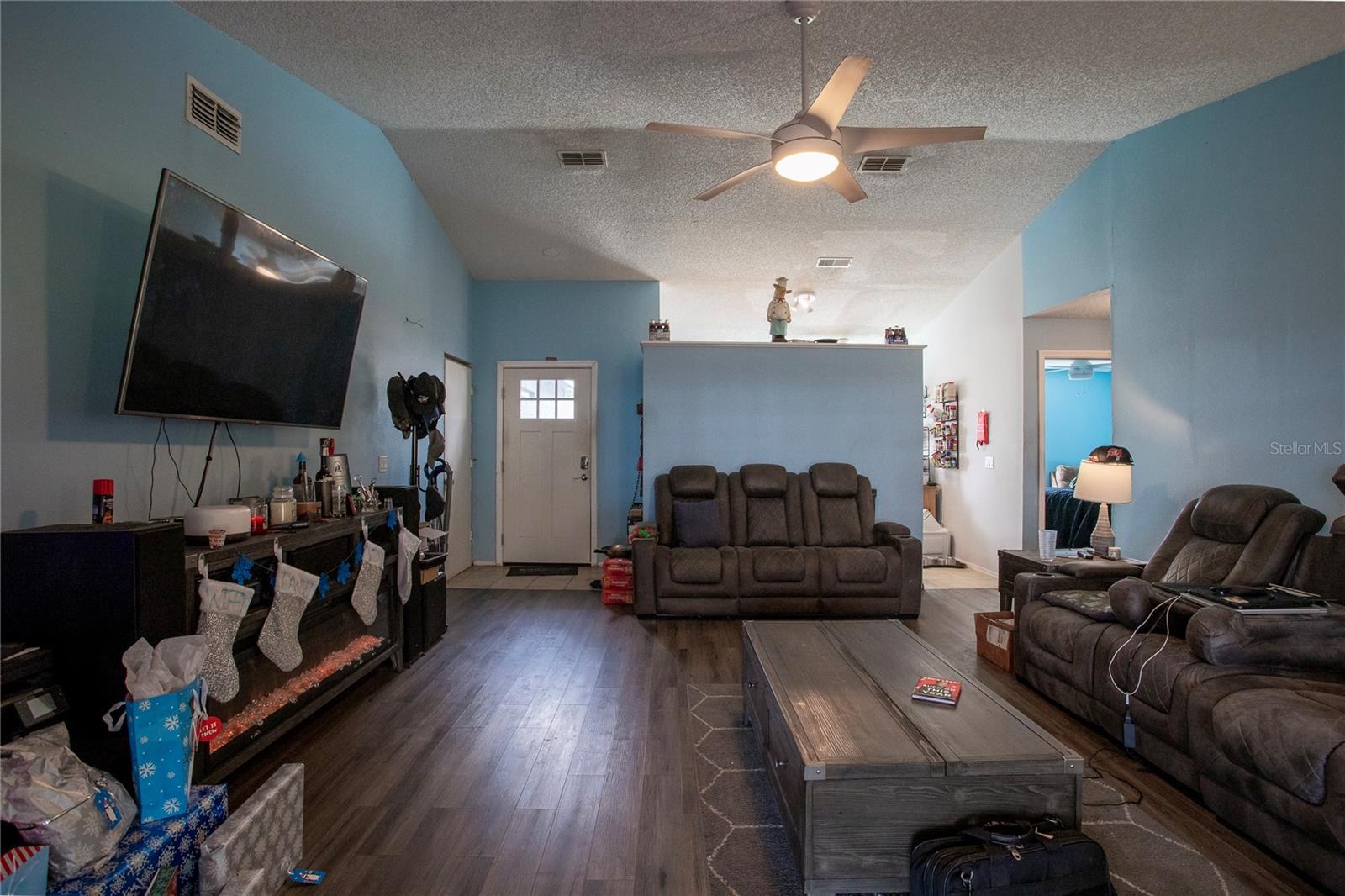 Image 5 of 26 For 7927 Sapphire Lane