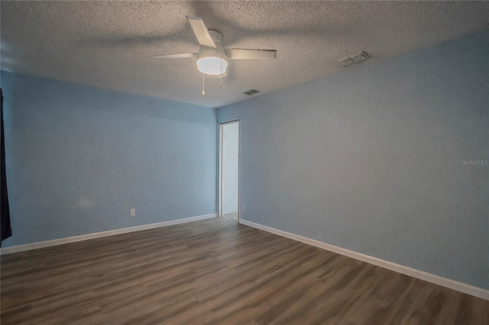 Image 6 of 26 For 7927 Sapphire Lane