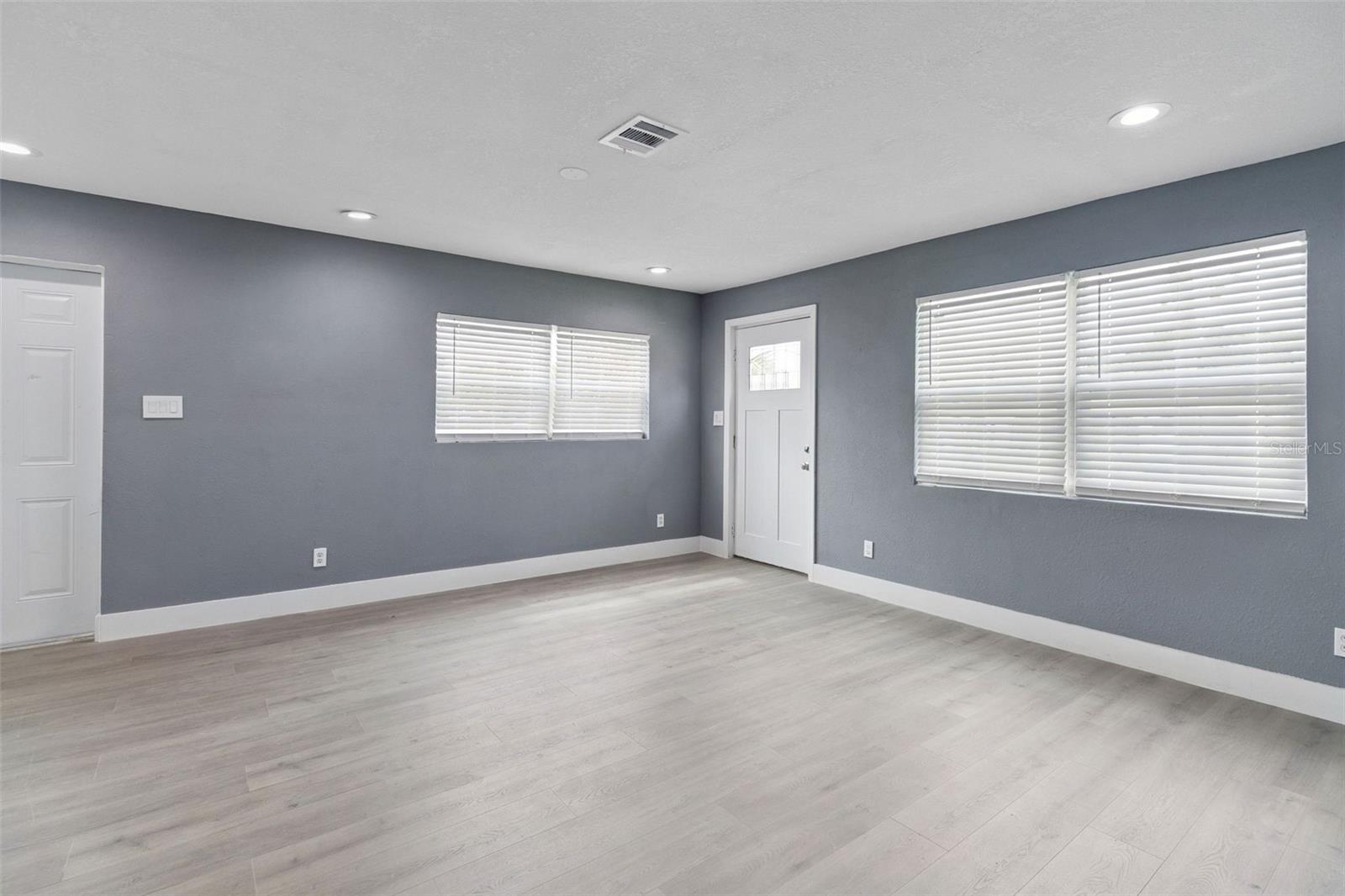 Image 10 of 28 For 1125 Gainey Drive