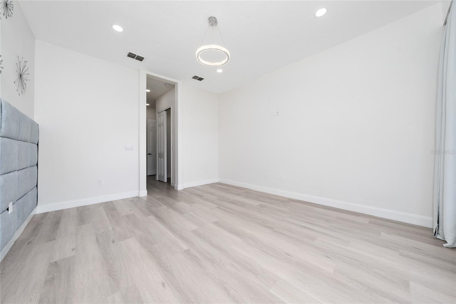 Image 40 of 51 For 16138 Bristol Lake Circle