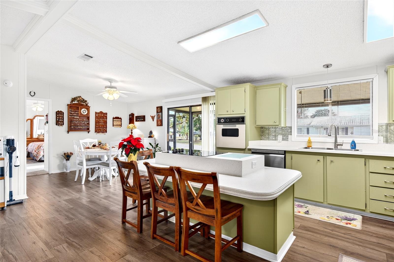 Image 15 of 34 For 8373 62nd Court